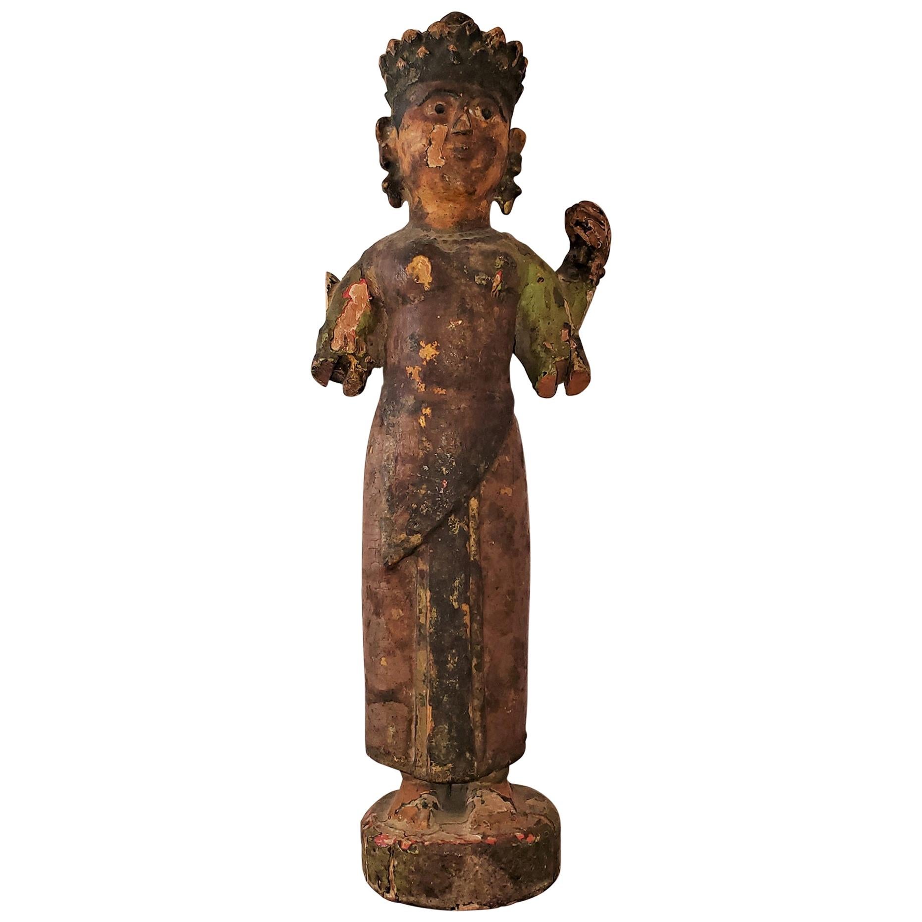 Figurine féminine polychrome cambodgienne du début du XXe siècle
