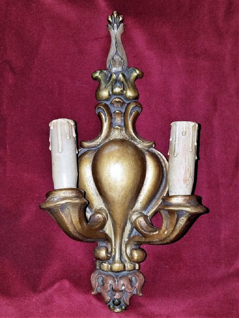 Early 20th Century Carved and Gilded Wall Light Sconce by Thorvald Strom In Good Condition For Sale In Dallas, TX