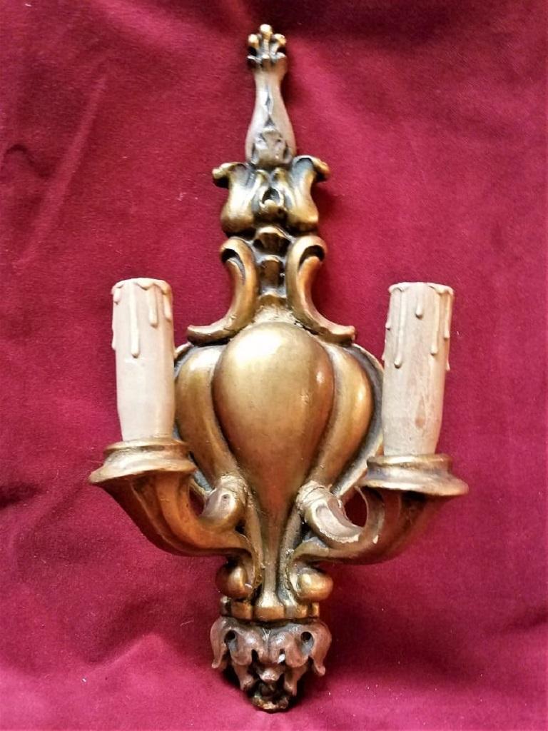 Gesso Early 20th Century Carved and Gilded Wall Light Sconce by Thorvald Strom For Sale