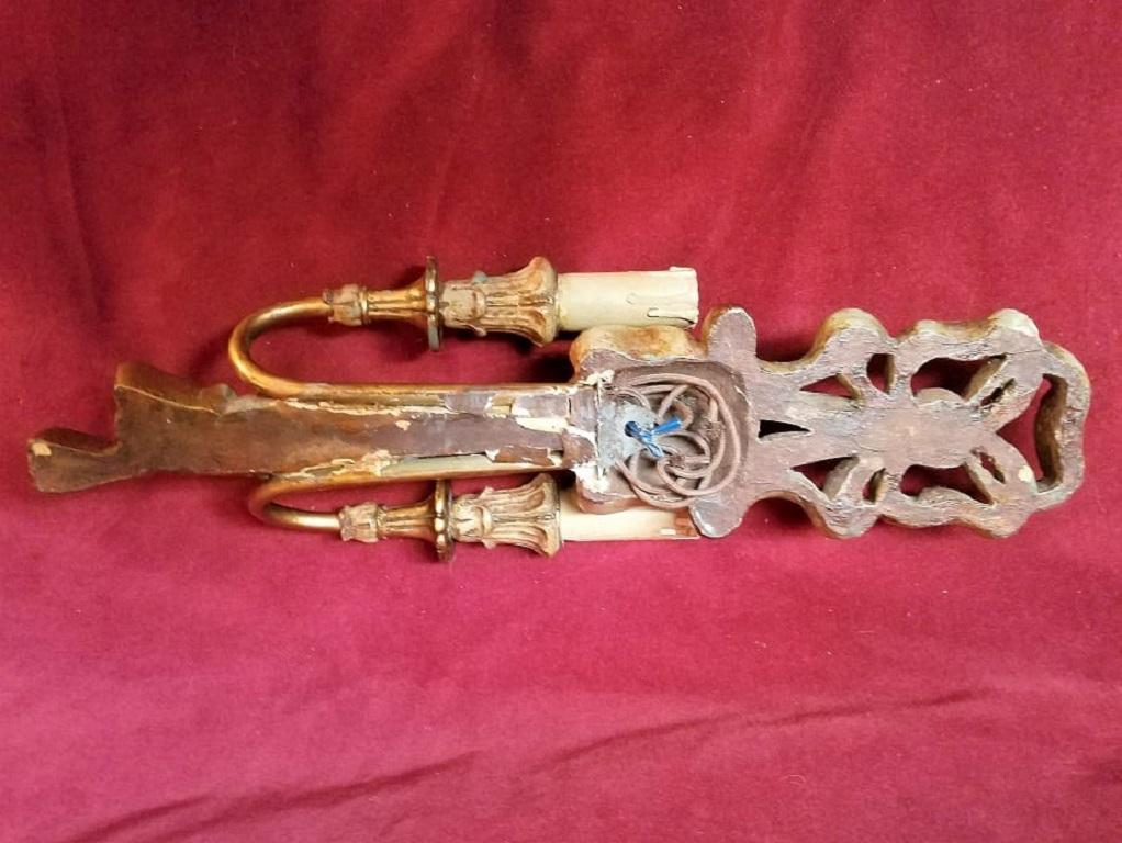 Early 20th Century Carved Wall Light Sconce by Thorvald Strom In Good Condition In Dallas, TX