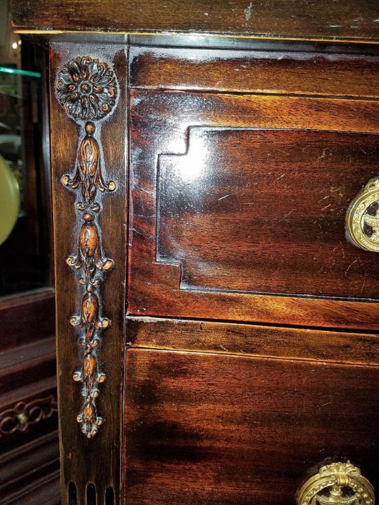 Early 20th Century Pair of Mahogany Sheraton-Adams Style Nightstands 1
