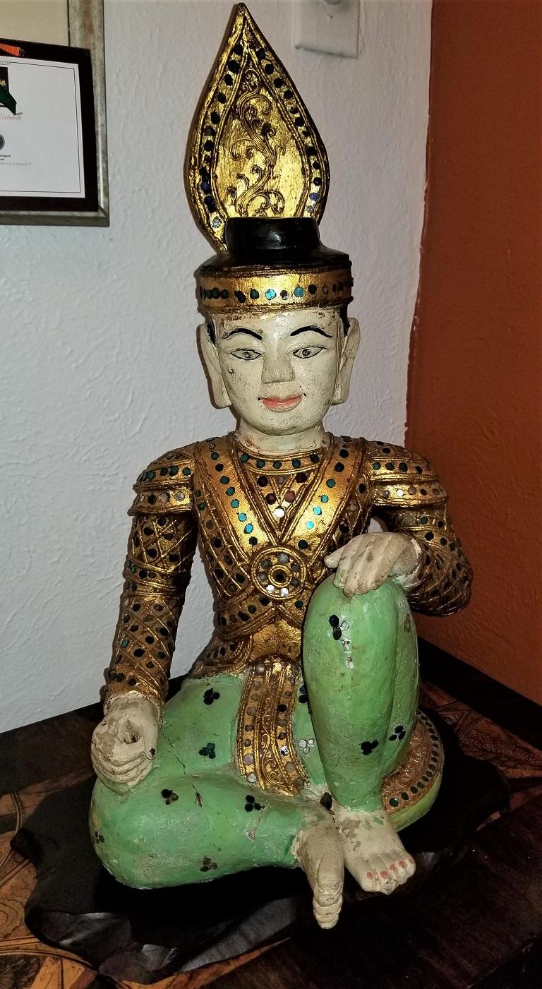 Early 20th Century Thai Seated Boy Emperor Polychrome Statue For Sale 3