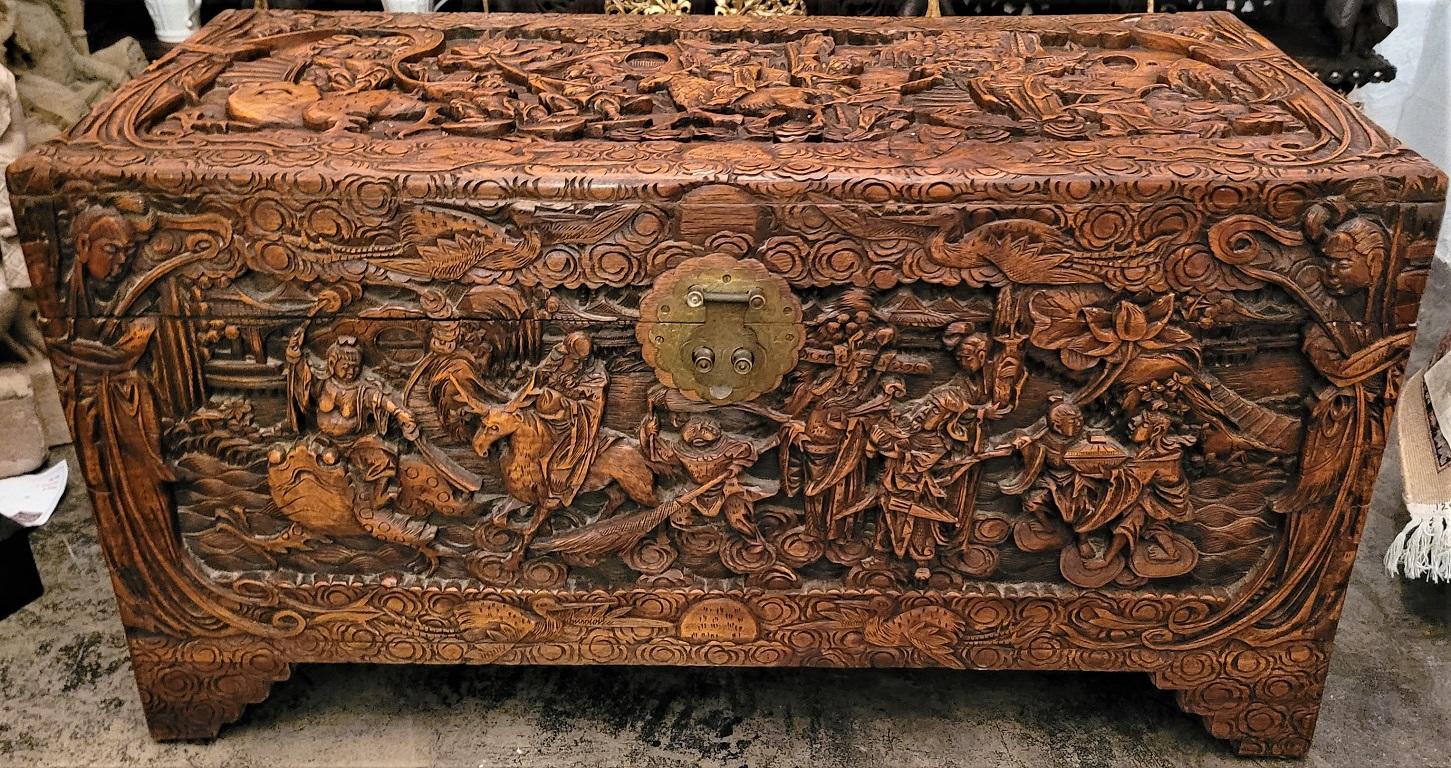 Presenting a beautiful Early 20C The Queen Playing with Sword Camphor Dowry Chest.

Made in Hong Kong circa 1920 by the You On & Co. furniture makers of Hong Kong for the China Gift Chest Co of Honolulu.

Catalog Number 1278 and Titled; Chest:
