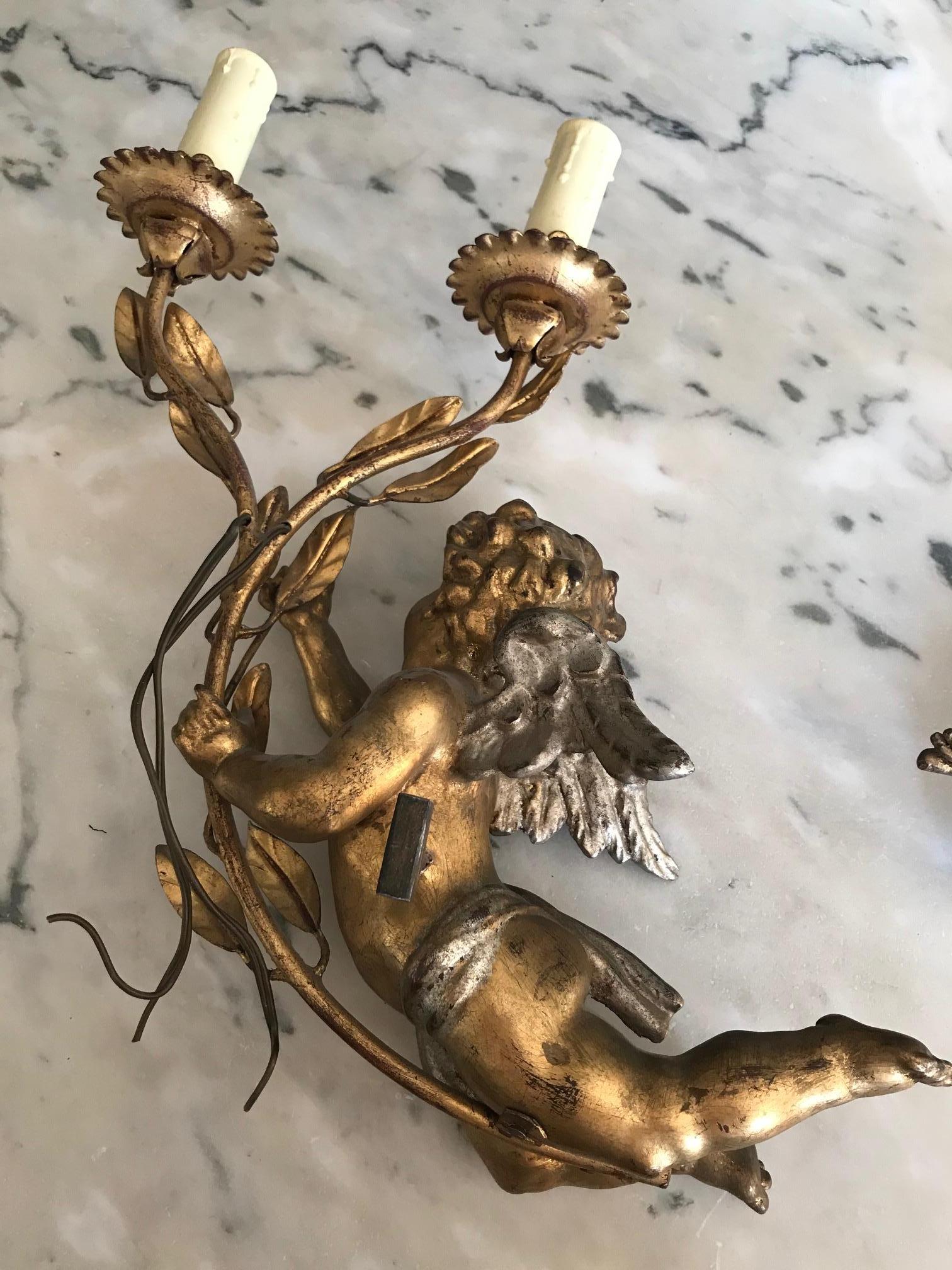 Early 20th Century French Golden Wood Pair of Angel Sconces 6
