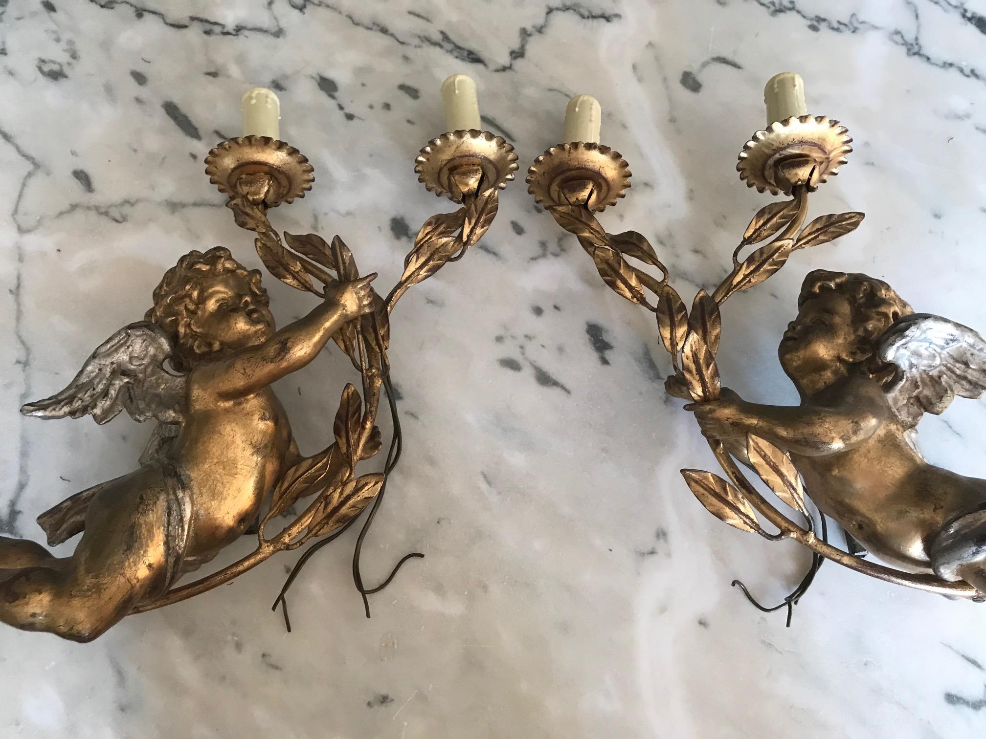 Early 20th Century French Golden Wood Pair of Angel Sconces 1