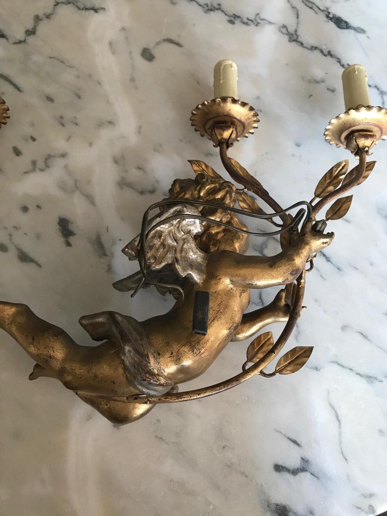 Early 20th Century French Golden Wood Pair of Angel Sconces 4