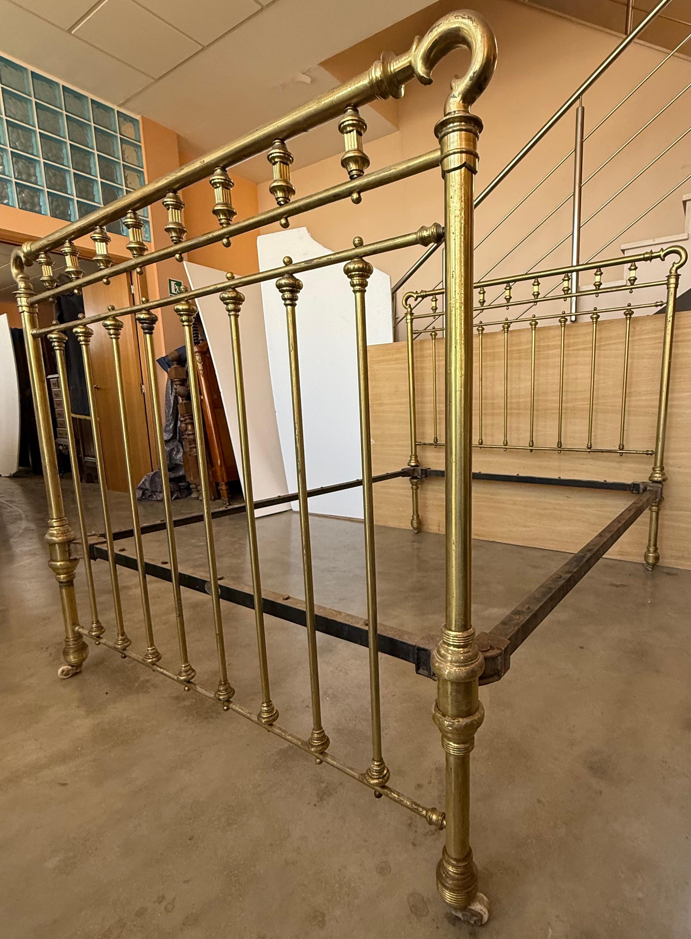 20ième siècle Début 20ème Antique French Brass  & Bronze Bed , Queen  Taille en vente