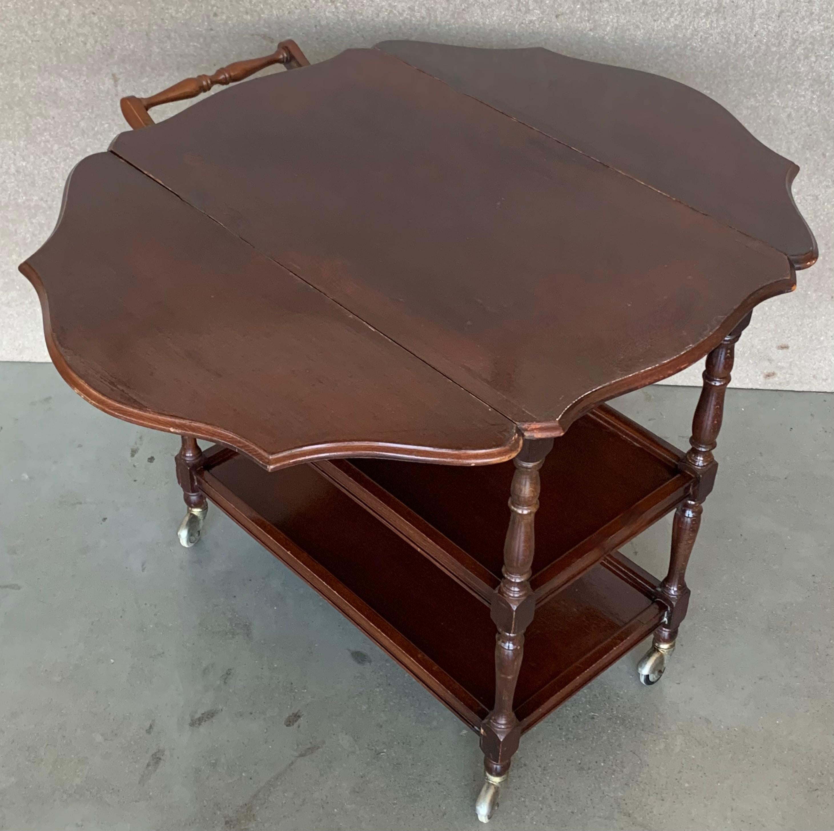 Early 20th Bar Cart with Three Tier and Two leafs convertible in Tea Table For Sale 3