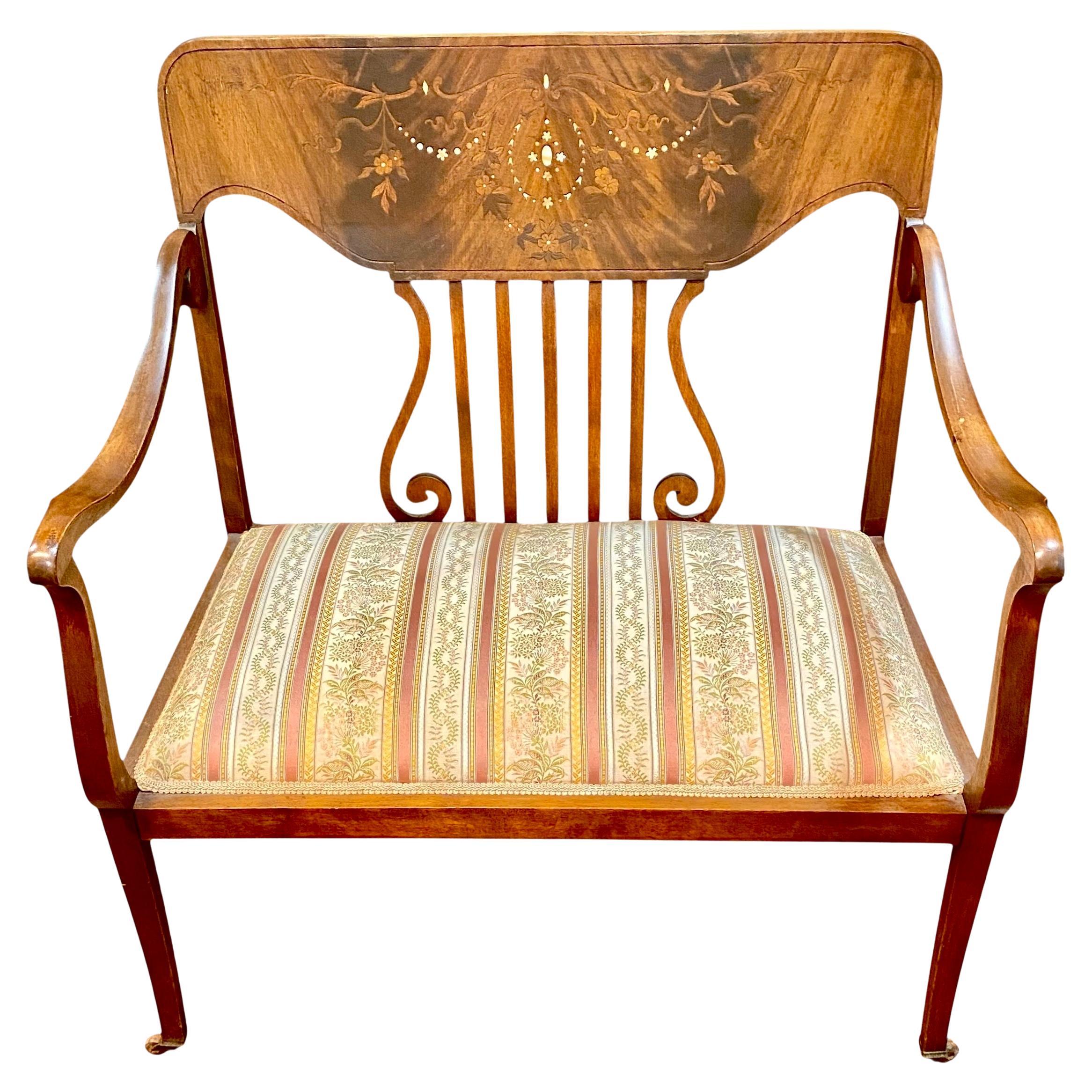 Banco Art Nouveau de caoba con incrustaciones de nácar americano de principios del siglo XX en venta