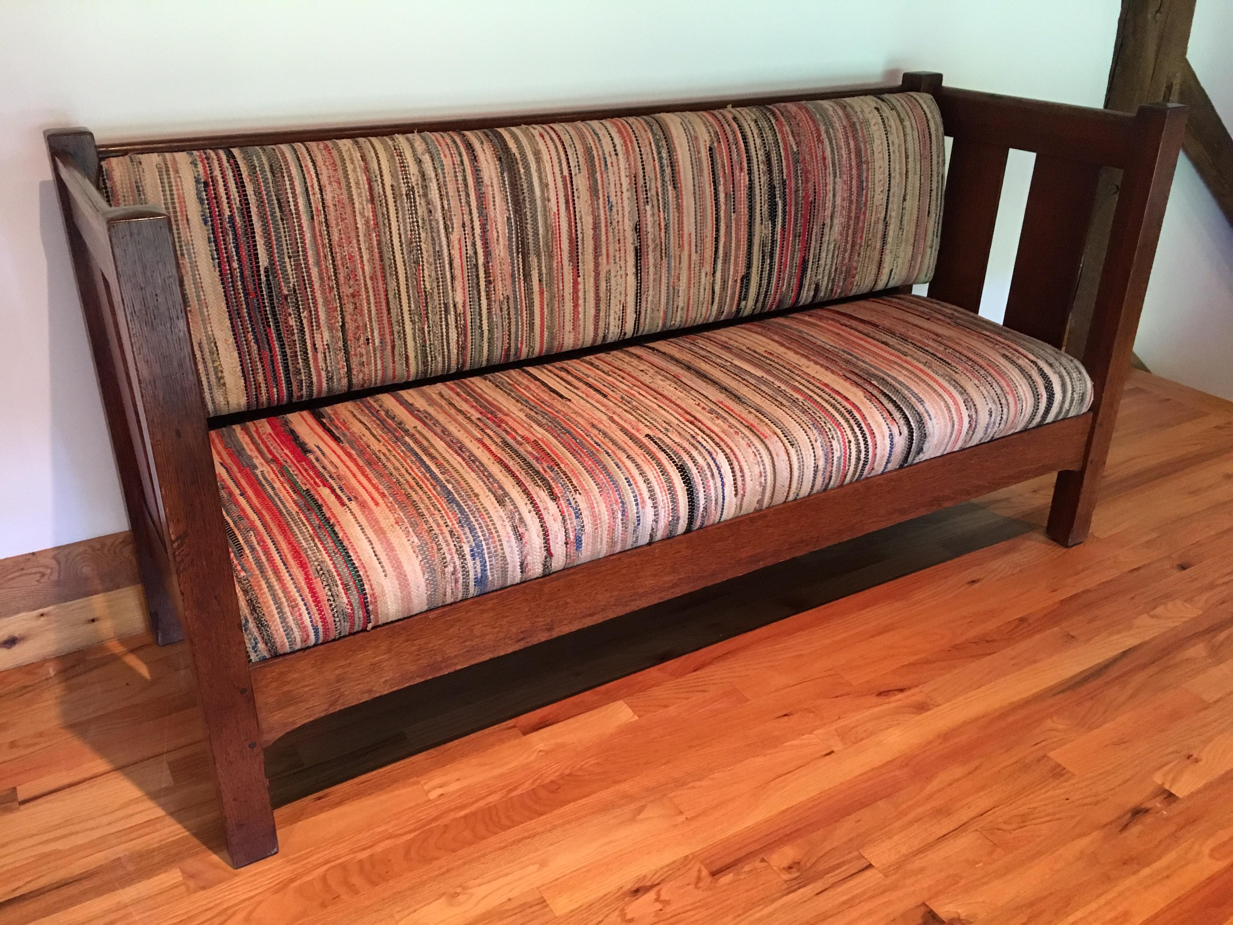 Early 20th Century American L. & J. G. Stickley Settle No. 216 6