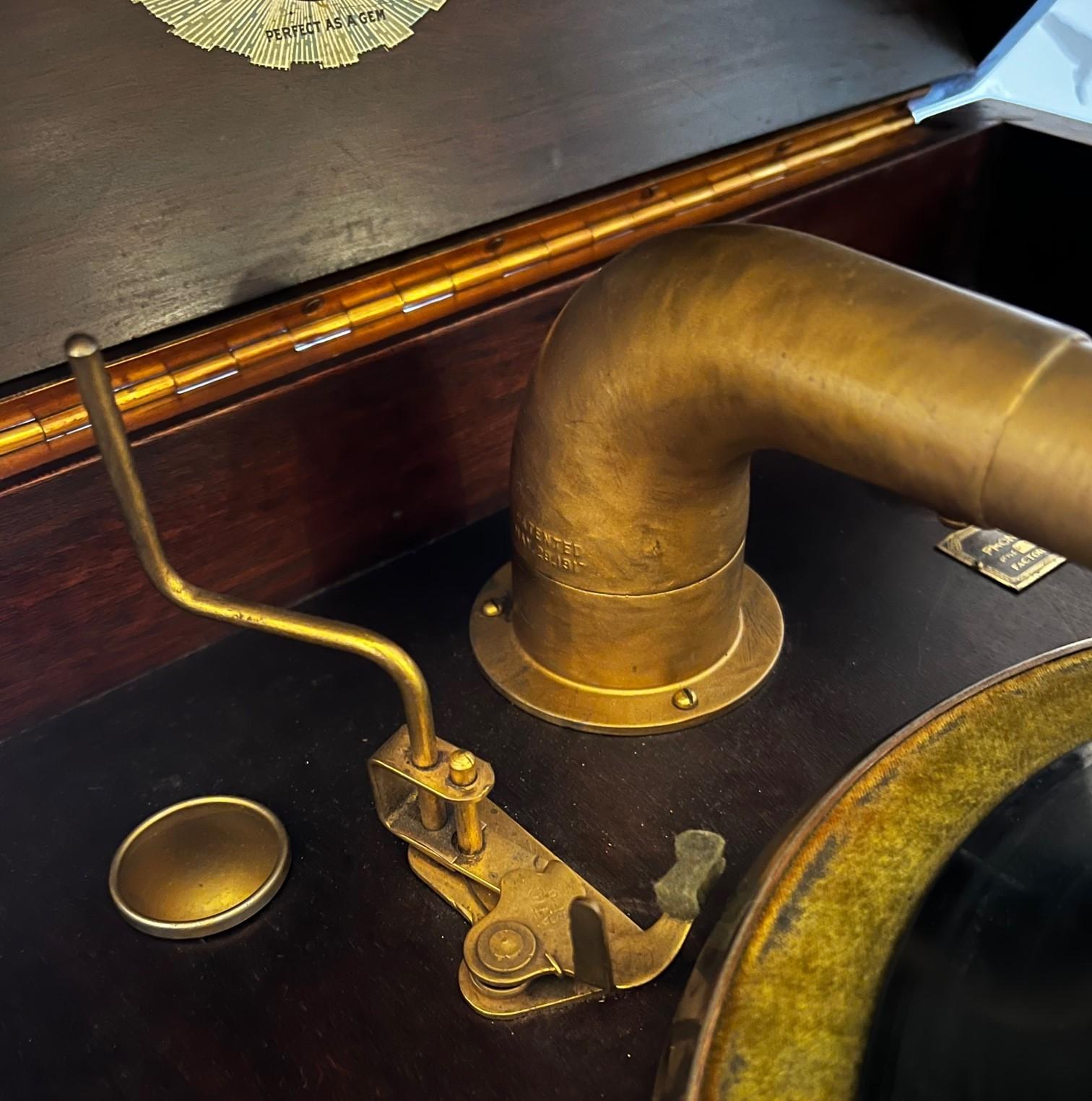 Arts and Crafts Early 20th C. American Phonograph in Cabinet by the Kimberley Phonograph Company For Sale