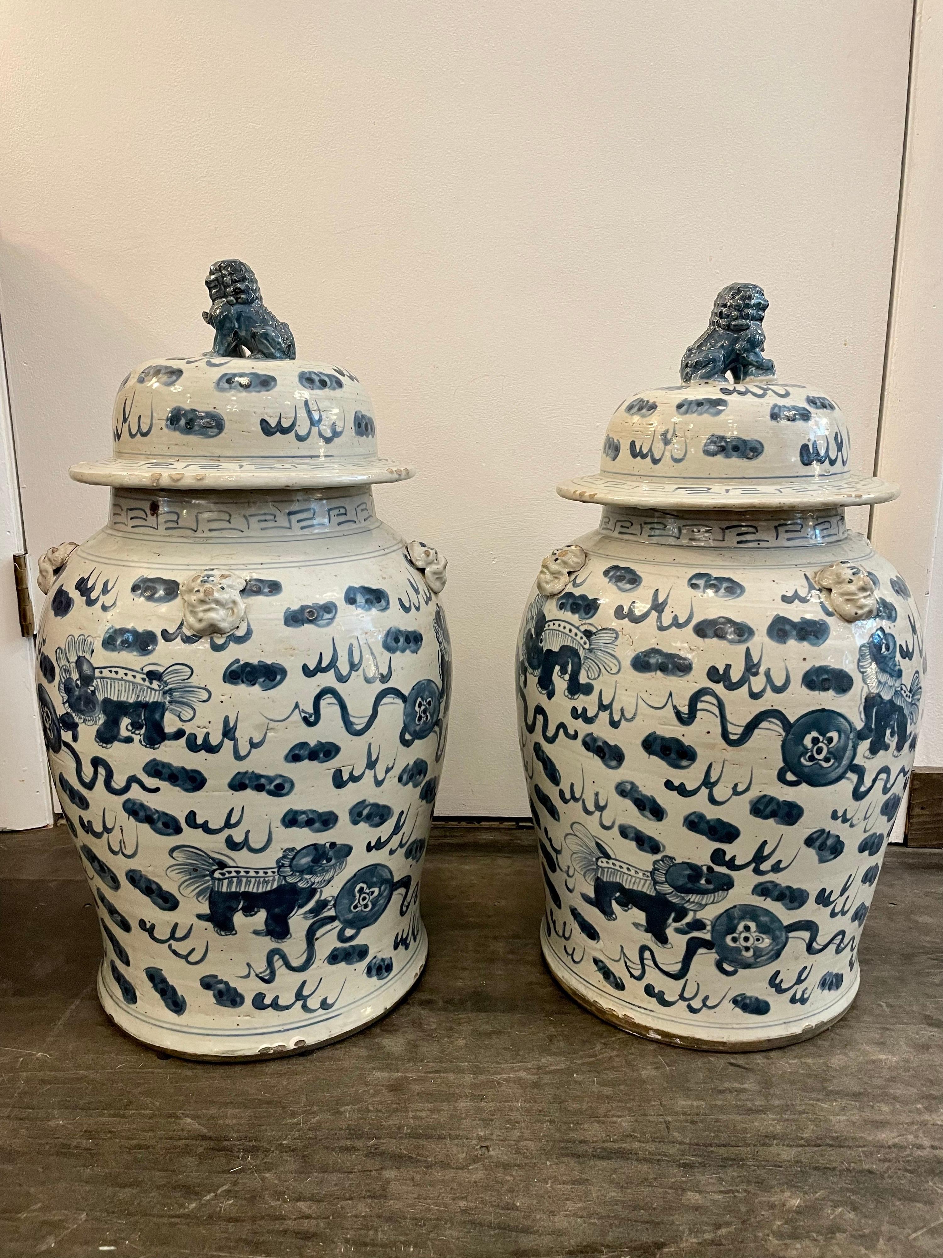 Early 20th C. Antique Blue & White Chinoiserie Lidded Temple Jars, Pair For Sale 4