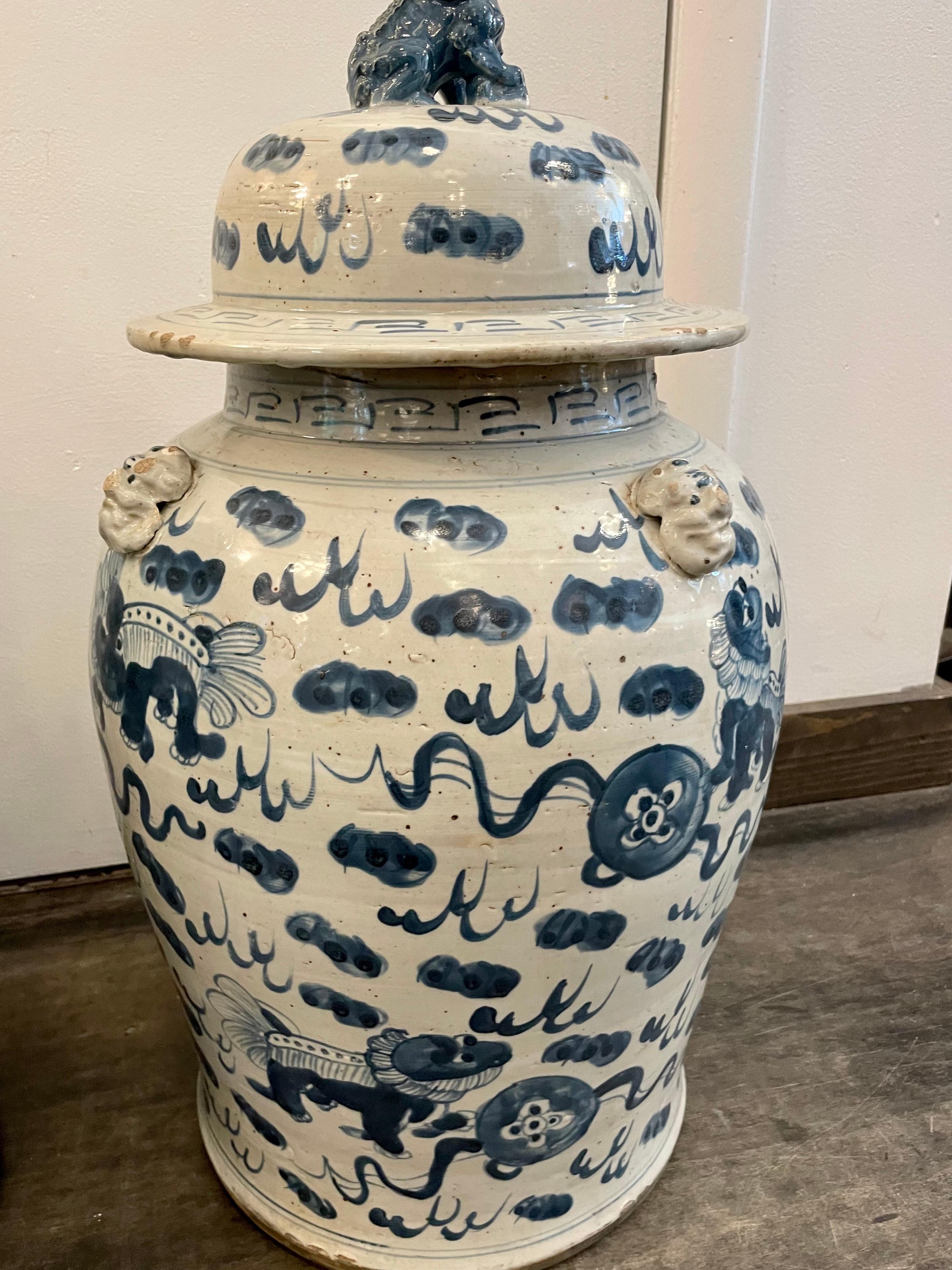 Early 20th C. Antique Blue & White Chinoiserie Lidded Temple Jars, Pair For Sale 2