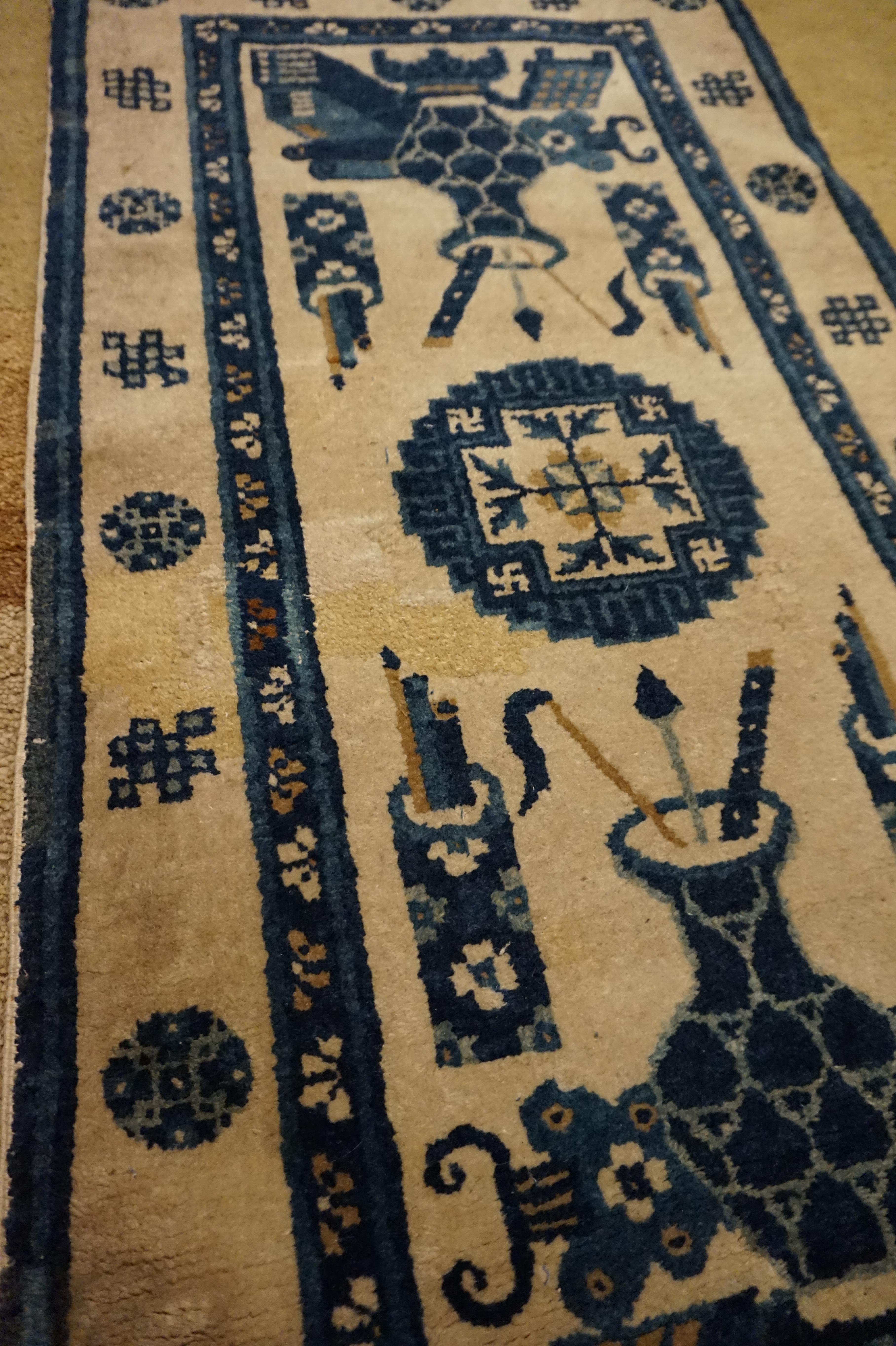 Early 20th C. Blue & White Chinese Rug Depicting Scholar's Brush Pots & Objects In Good Condition In Vancouver, British Columbia