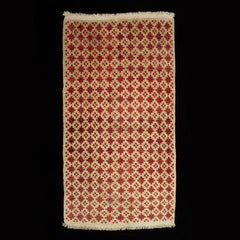 Keramik-/Creme-Teppich mit gestuftem Polygon und Kreuzverzierung aus dem frühen 20. Jahrhundert, Tibet