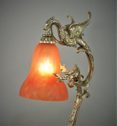 Lampe de table en bronze et verre d'art du début du 20e siècle