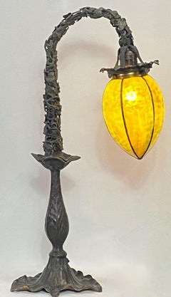 Lampada da tavolo e da scrivania in bronzo Art Nouveau dei primi anni del XX secolo con paralume Handel