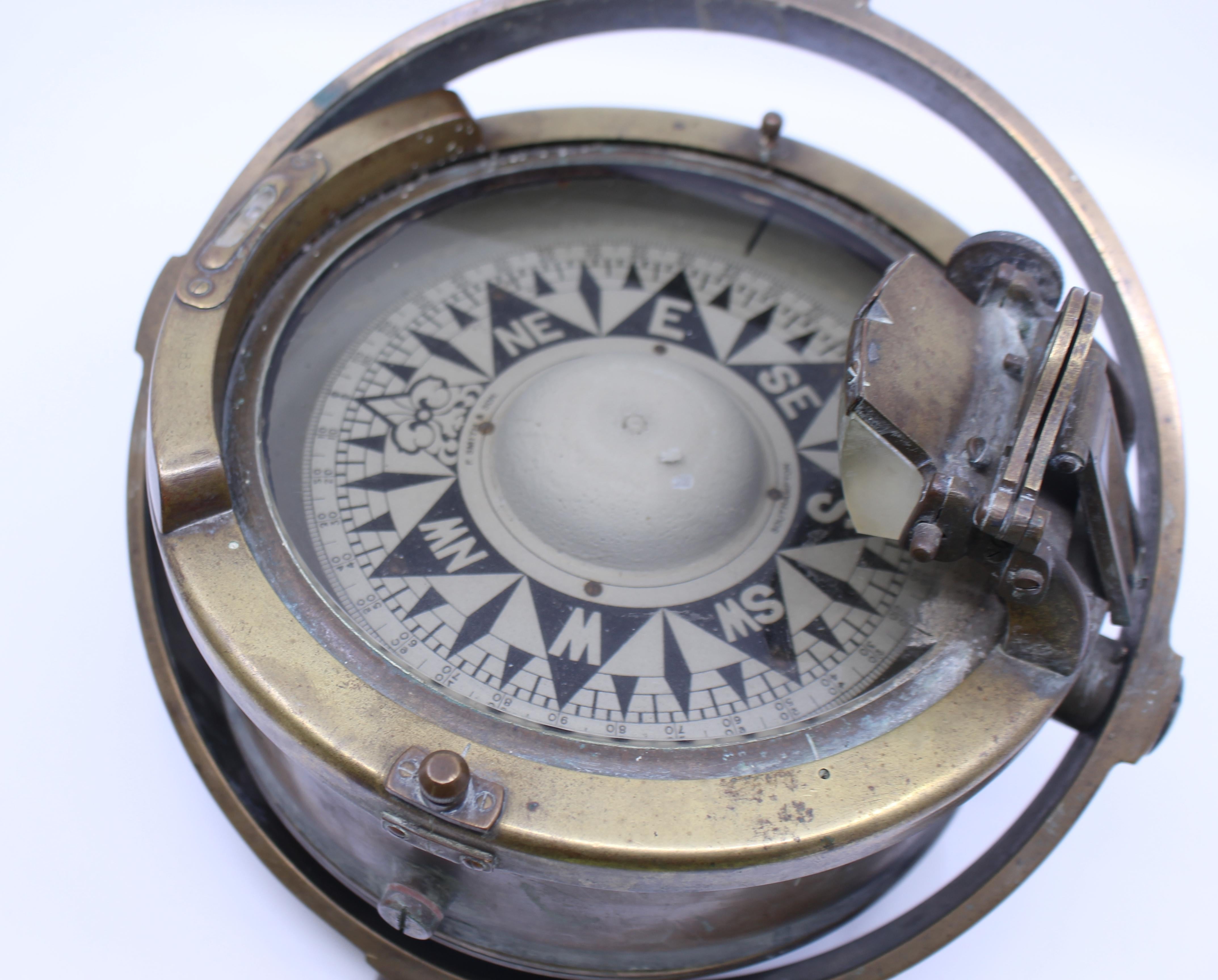 Early 20th Century Bronze Gimballed Compass by F.Smith & Sons For Sale 1