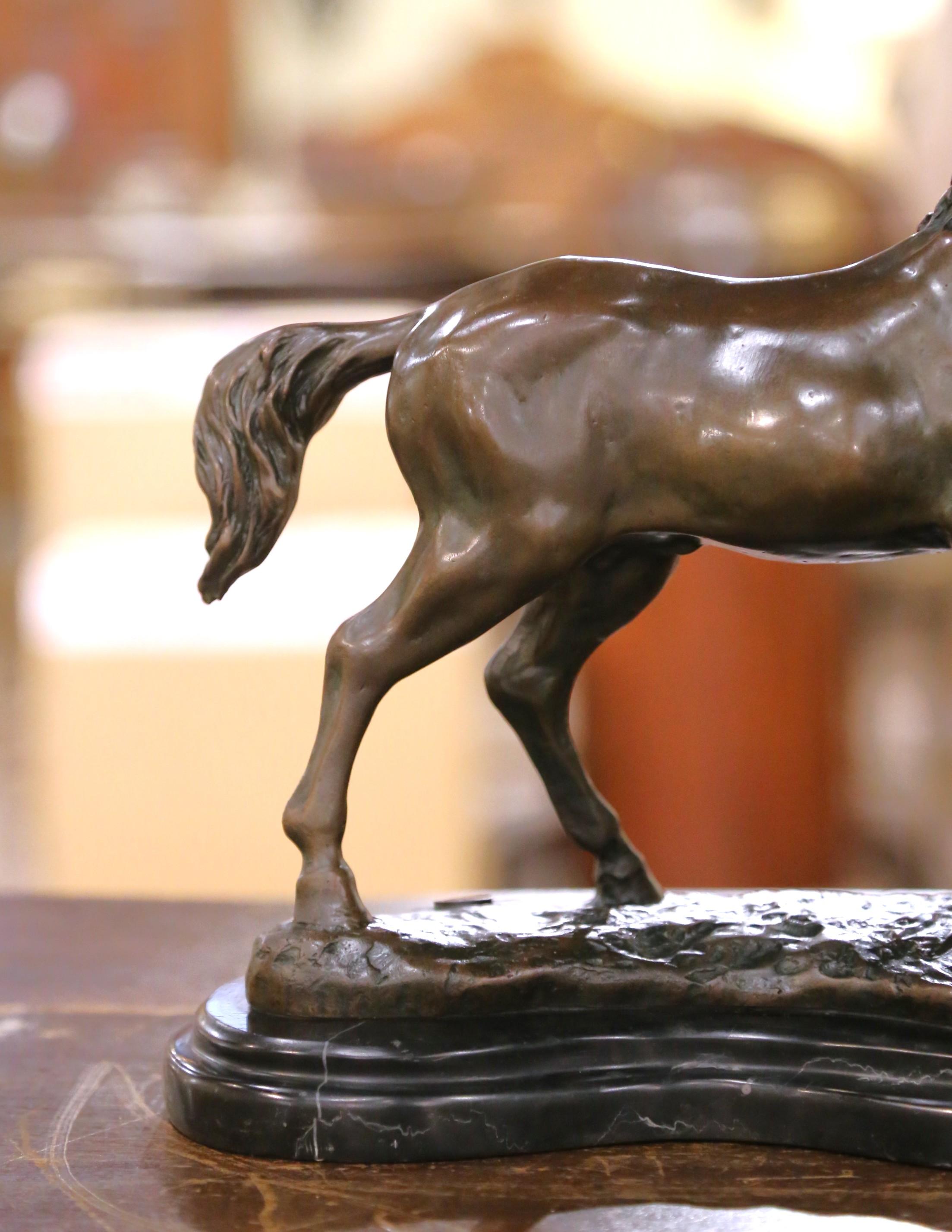 Patinato Scultura di cavallo in bronzo dei primi anni del XX secolo firmata B. B. J. B. Paris Foundry Stamp in vendita