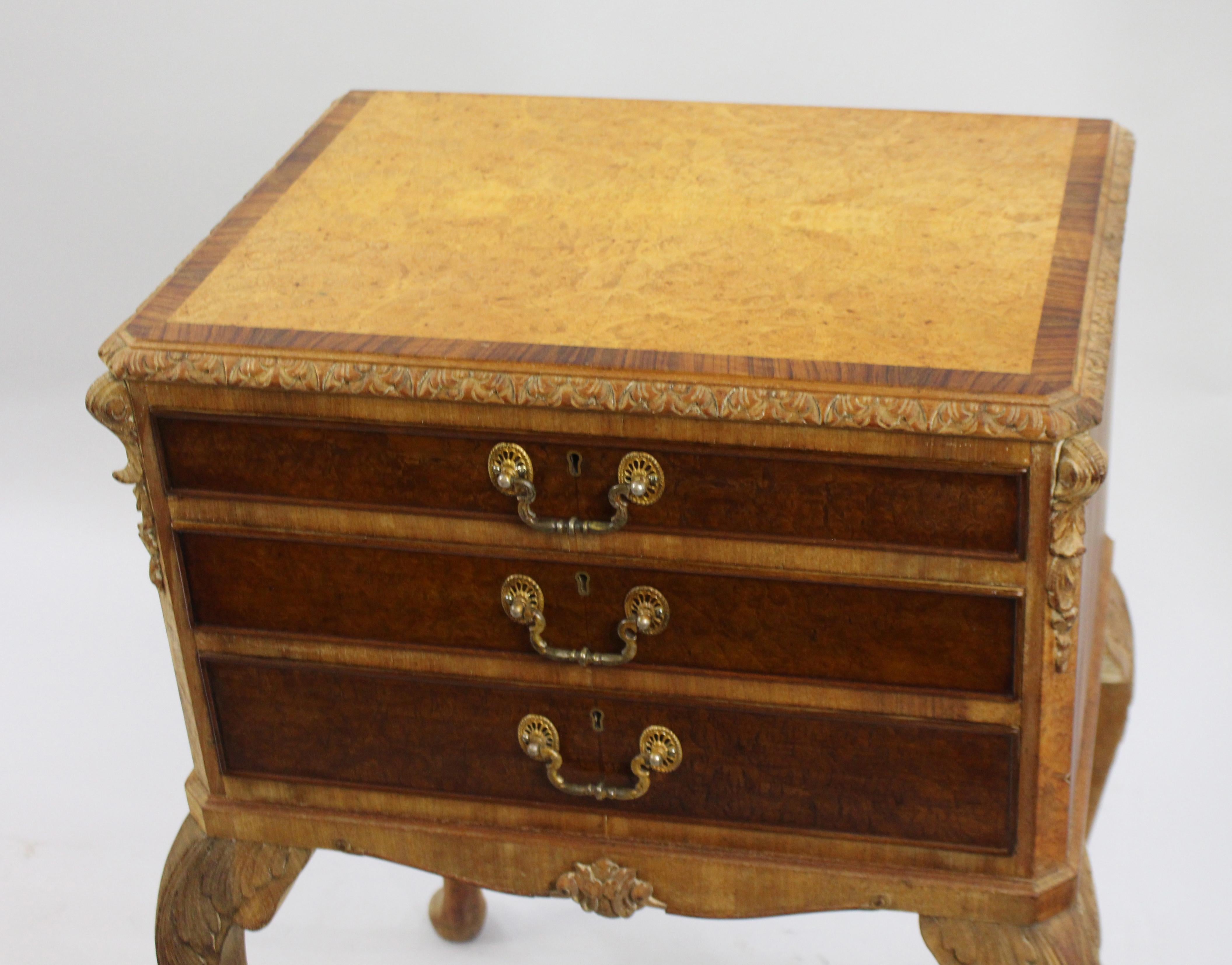 Early 20th C. Carved Walnut Footed Cutlery Chest In Good Condition For Sale In Worcester, GB