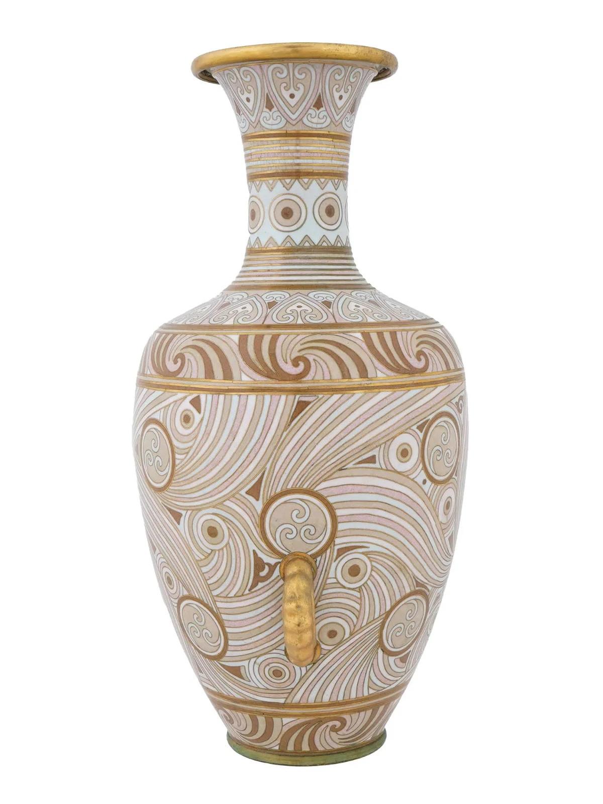 Meiji Early 20th c Chinese cloisonné enamel vase For Sale