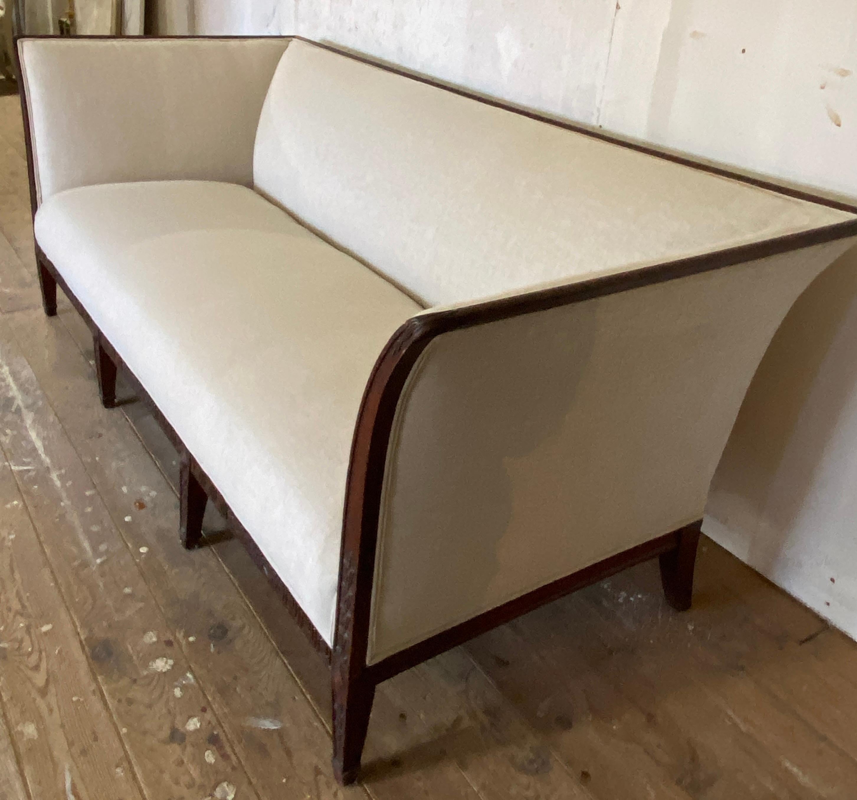 Early 20th C. Chippendale Style Sofa en vente 4