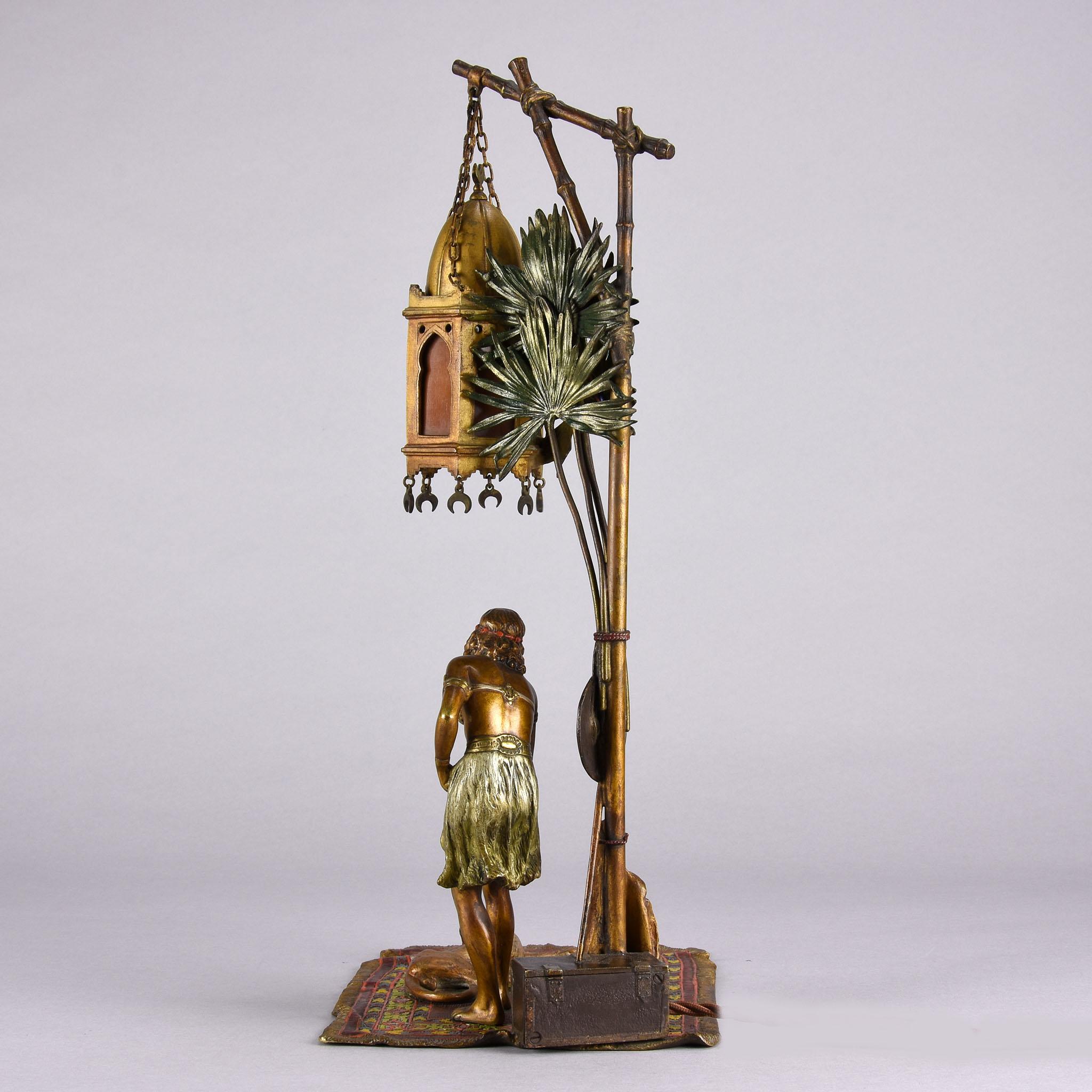 Bronze peint à froid du début du 20e siècle intitulé « Femme avec lampe Puma » par Bergman en vente 1