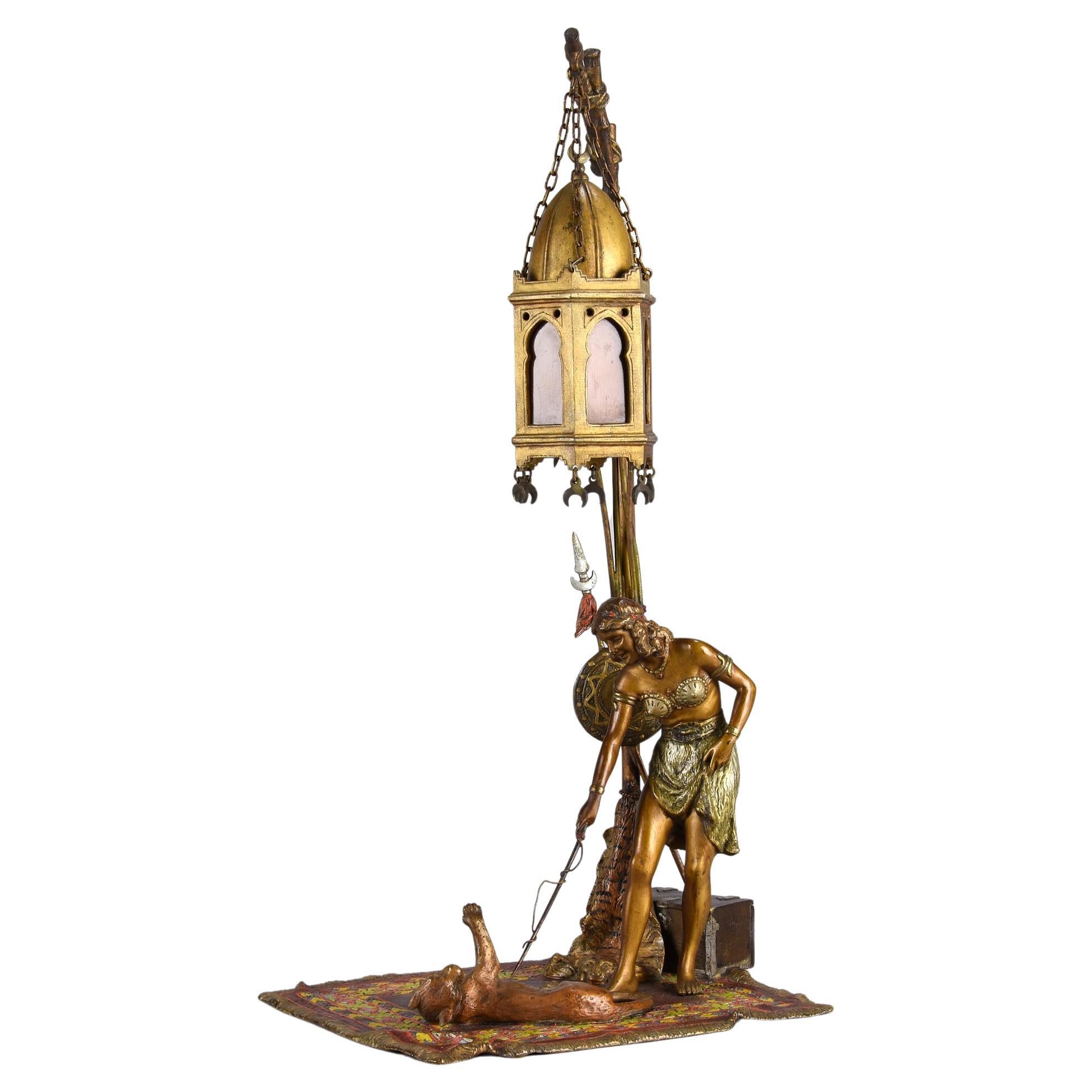 Bronze peint à froid du début du 20e siècle intitulé « Femme avec lampe Puma » par Bergman en vente