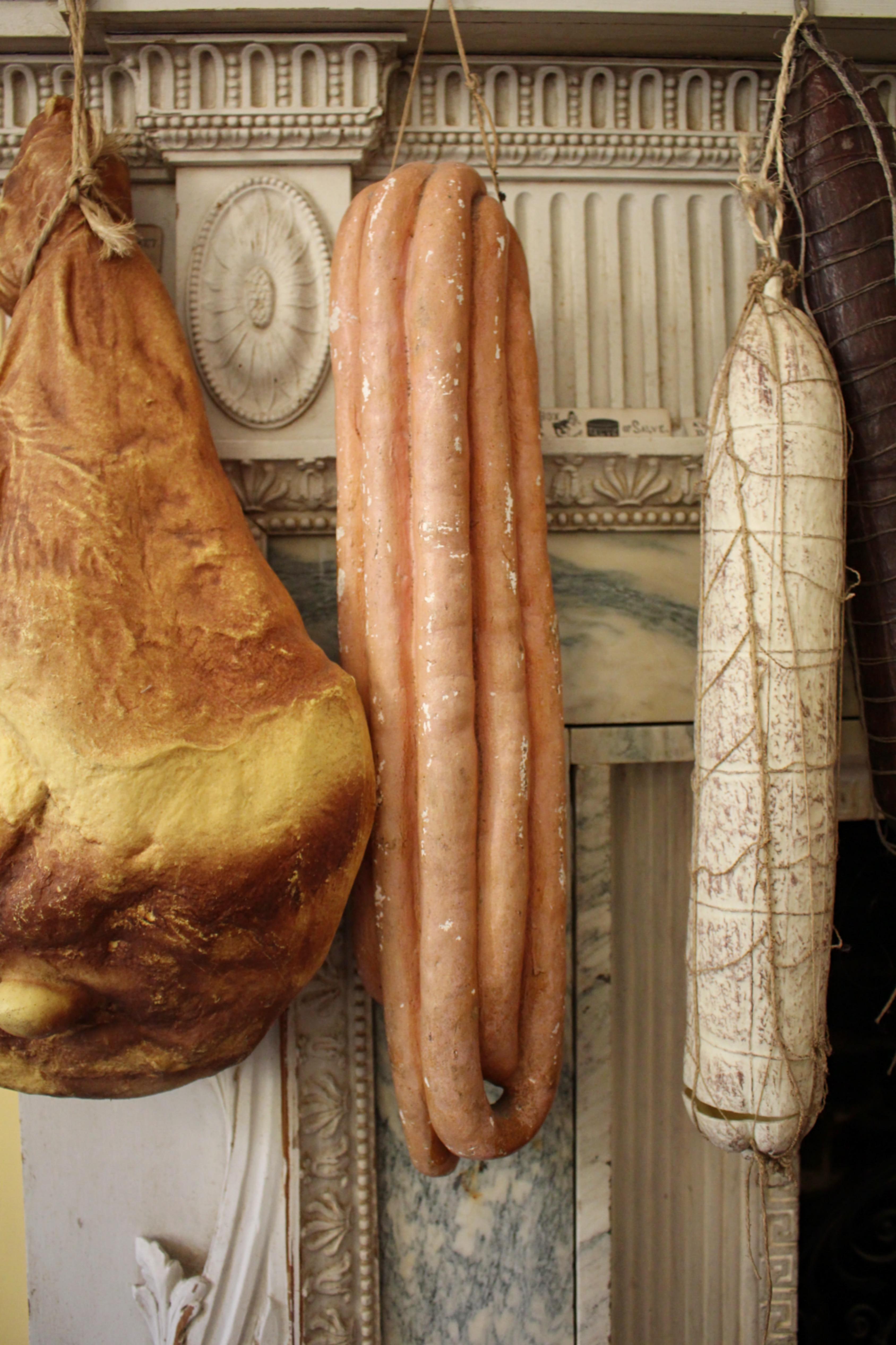 XX secolo Collectional, inizio 20° secolo, negozio di macelleria italiano, esposizione commerciale Arte Popolare in vendita