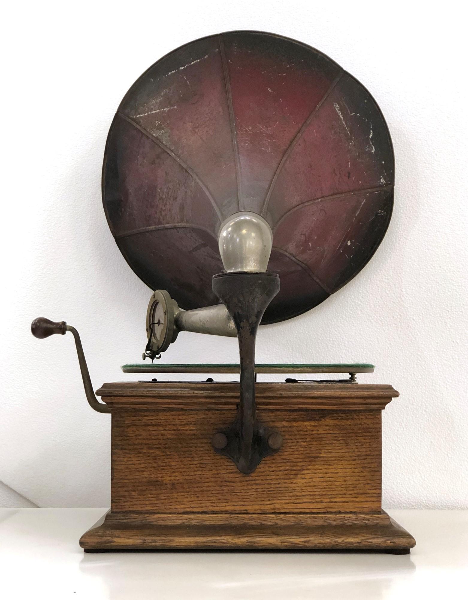 Early 20th C. Columbia Graphophone w/ 5 Records & Horn 7