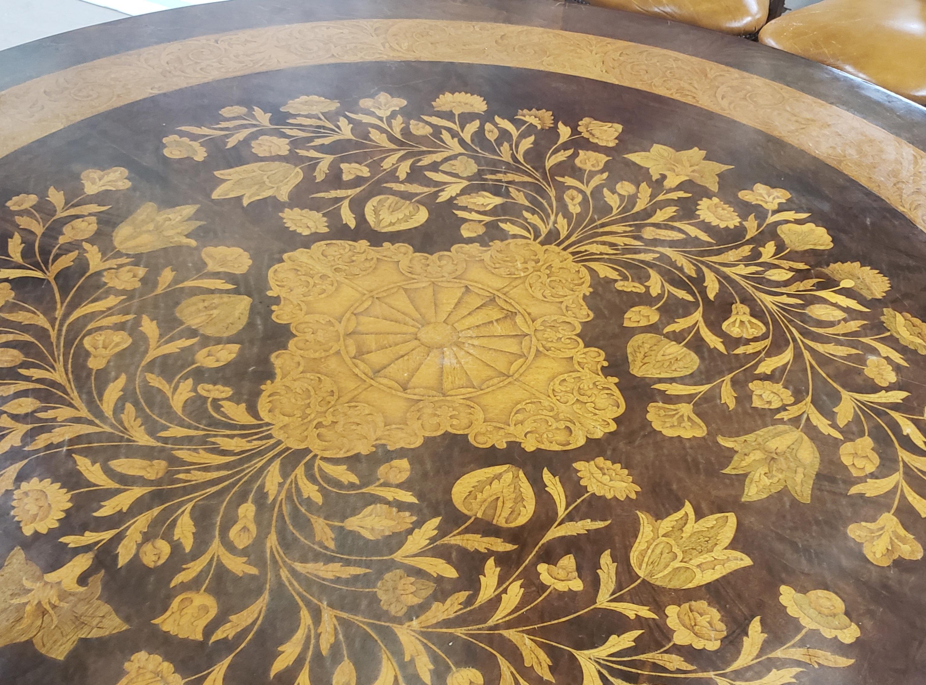 Rococo Revival Early 20th Century Dutch Satinwood Marquetry and Mahogany Round Breakfast Table For Sale