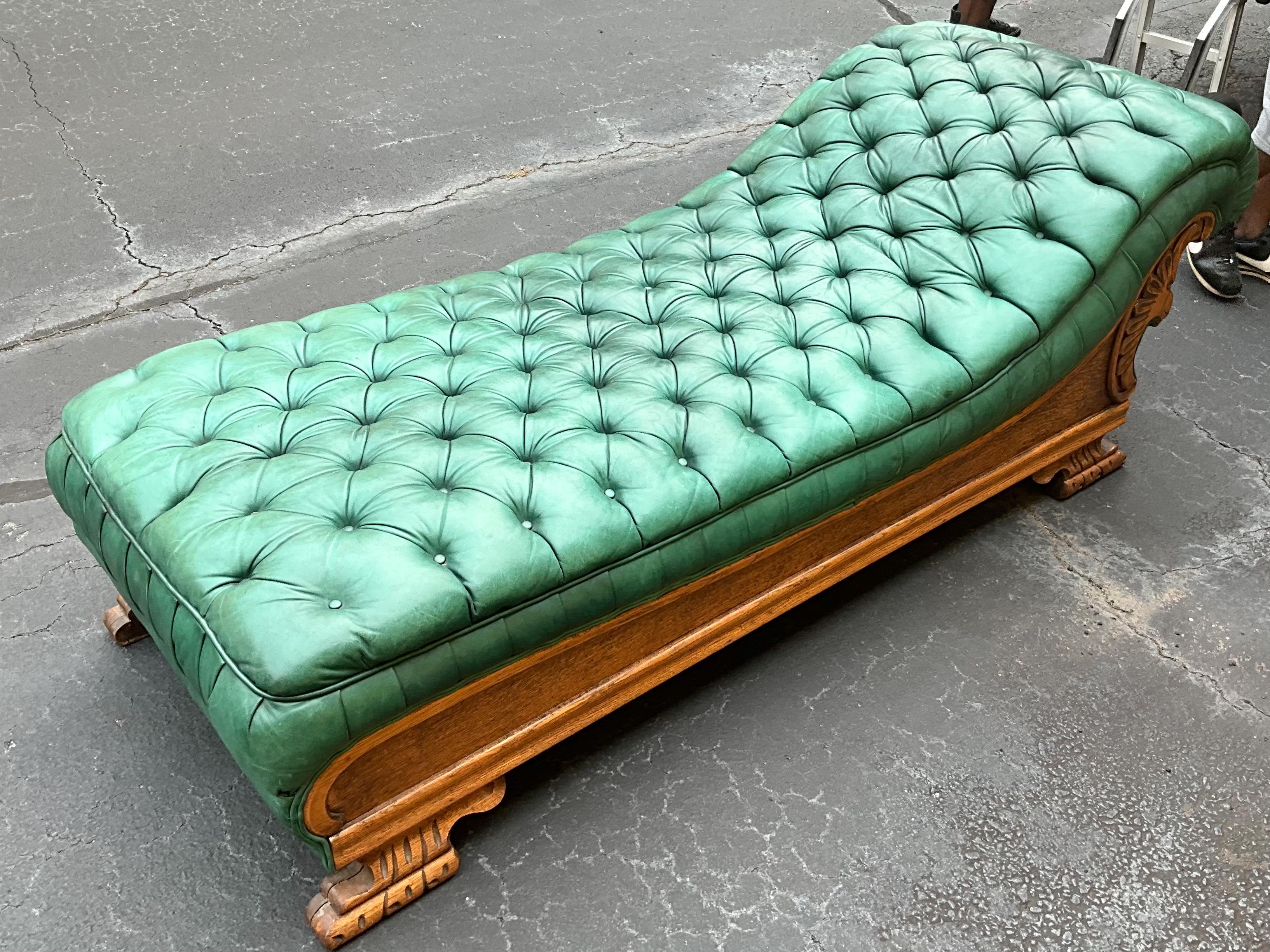 Early 20th-C. Empire Style Tufted Green Leather Chaise  / Sofa / Recamier In Good Condition In Kennesaw, GA