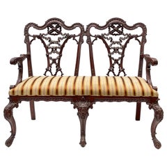 Principios del siglo XX Sillón / Banco Inglés Chino de Caoba Tallada Estilo Chippendale