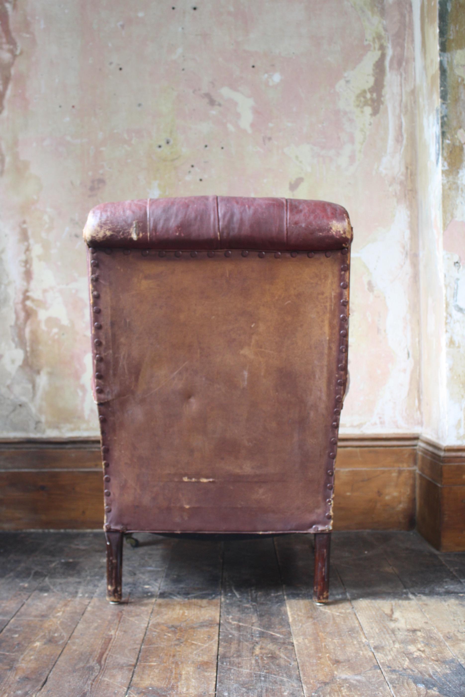 Early 20th C English Country House Style Red Maroon Leather Buttoned Armchair For Sale 4