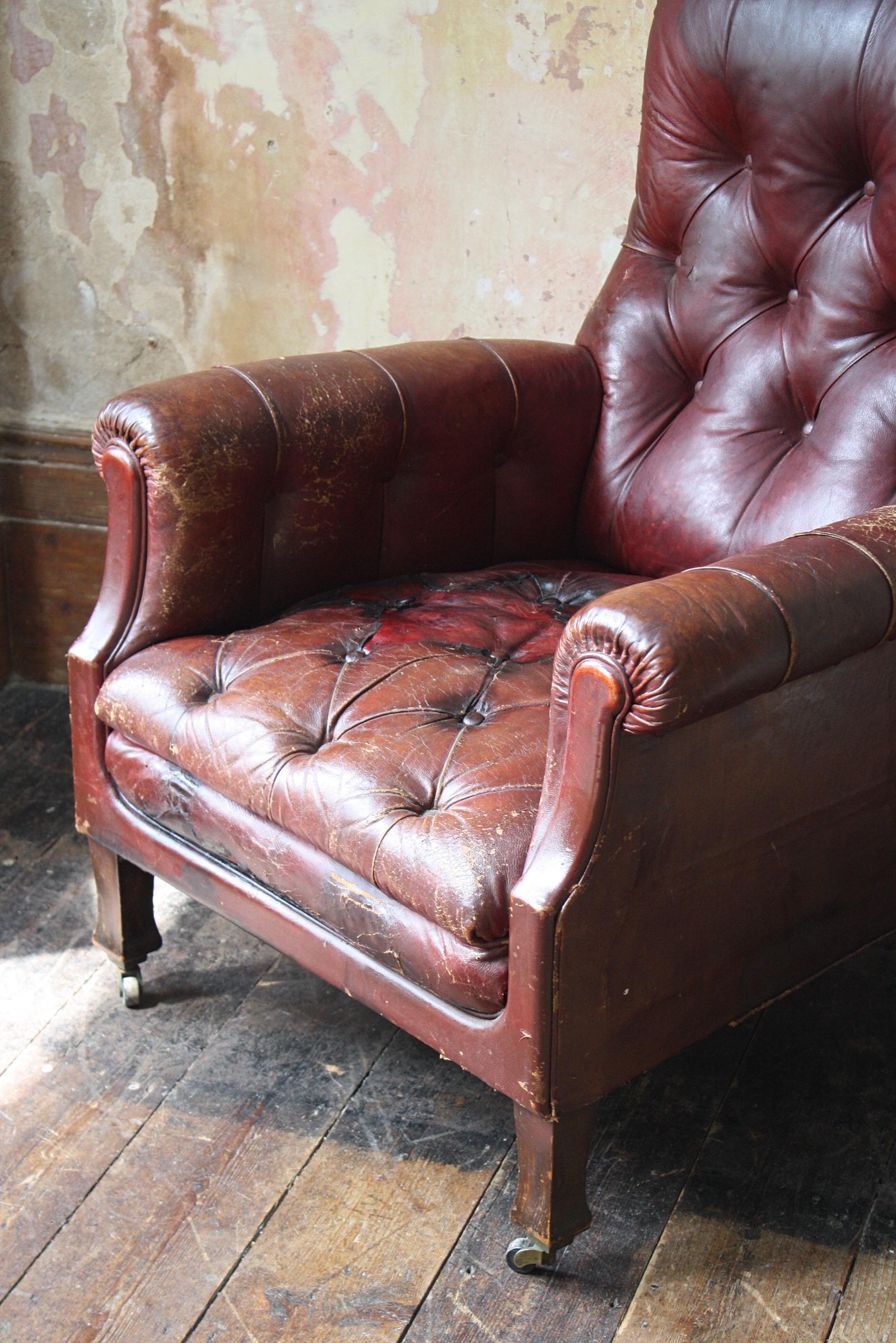 Edwardian Early 20th C English Country House Style Red Maroon Leather Buttoned Armchair For Sale