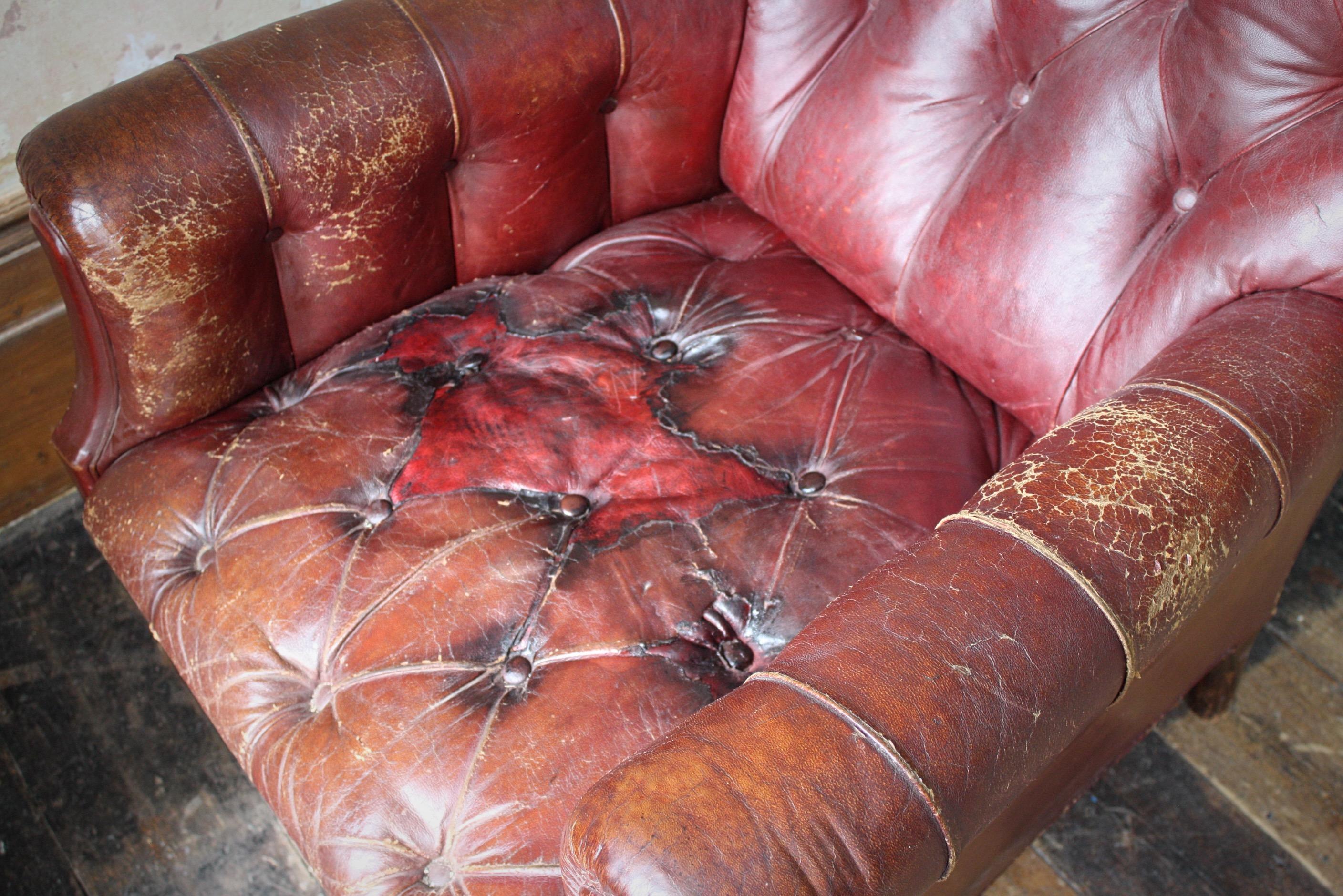 Early 20th C English Country House Style Red Maroon Leather Buttoned Armchair For Sale 3