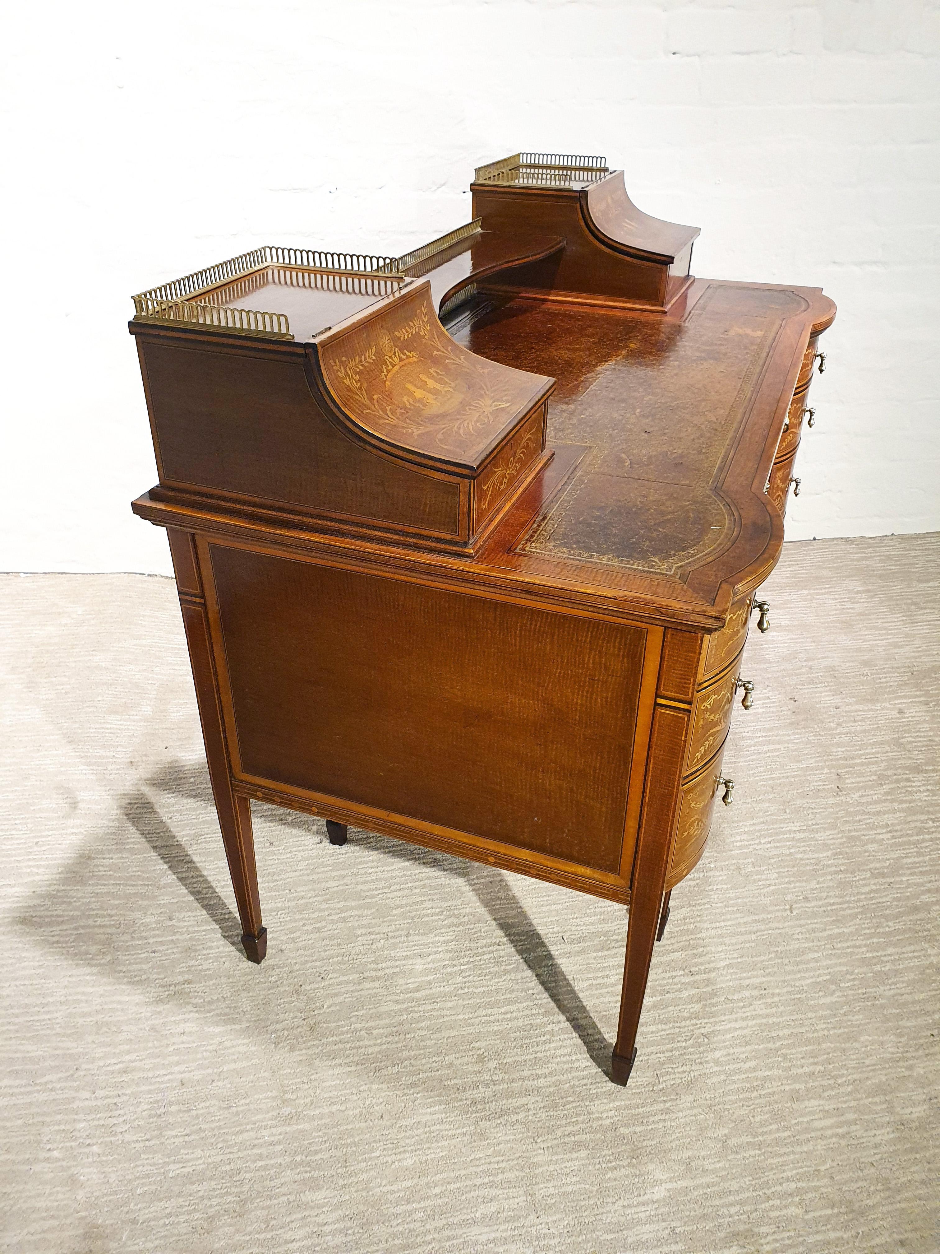 Early 20th Century English Mahogany Inlaid Writing Desk 12