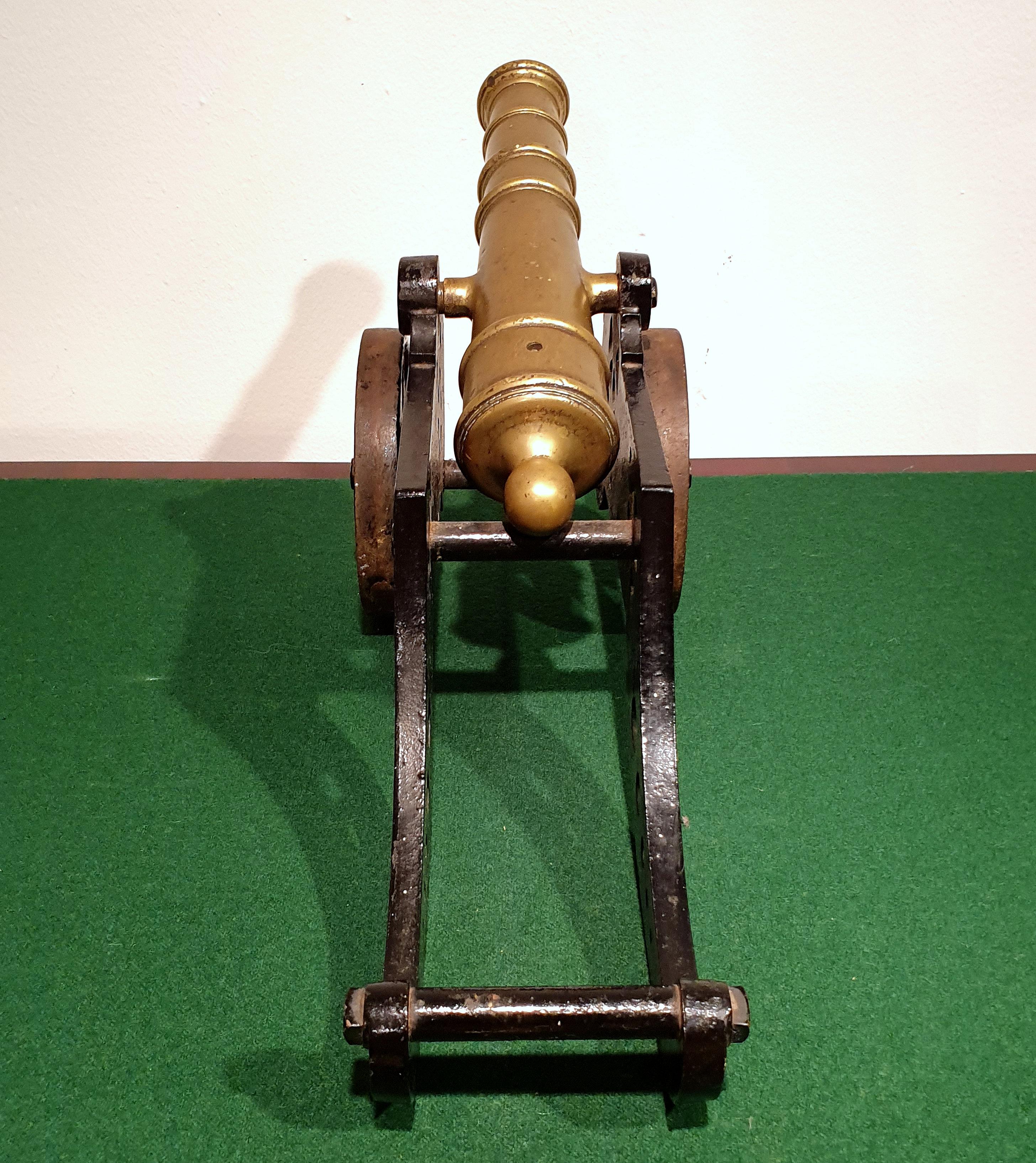 Early 20th Century English Model of a Starting Cannon In Good Condition For Sale In London, GB