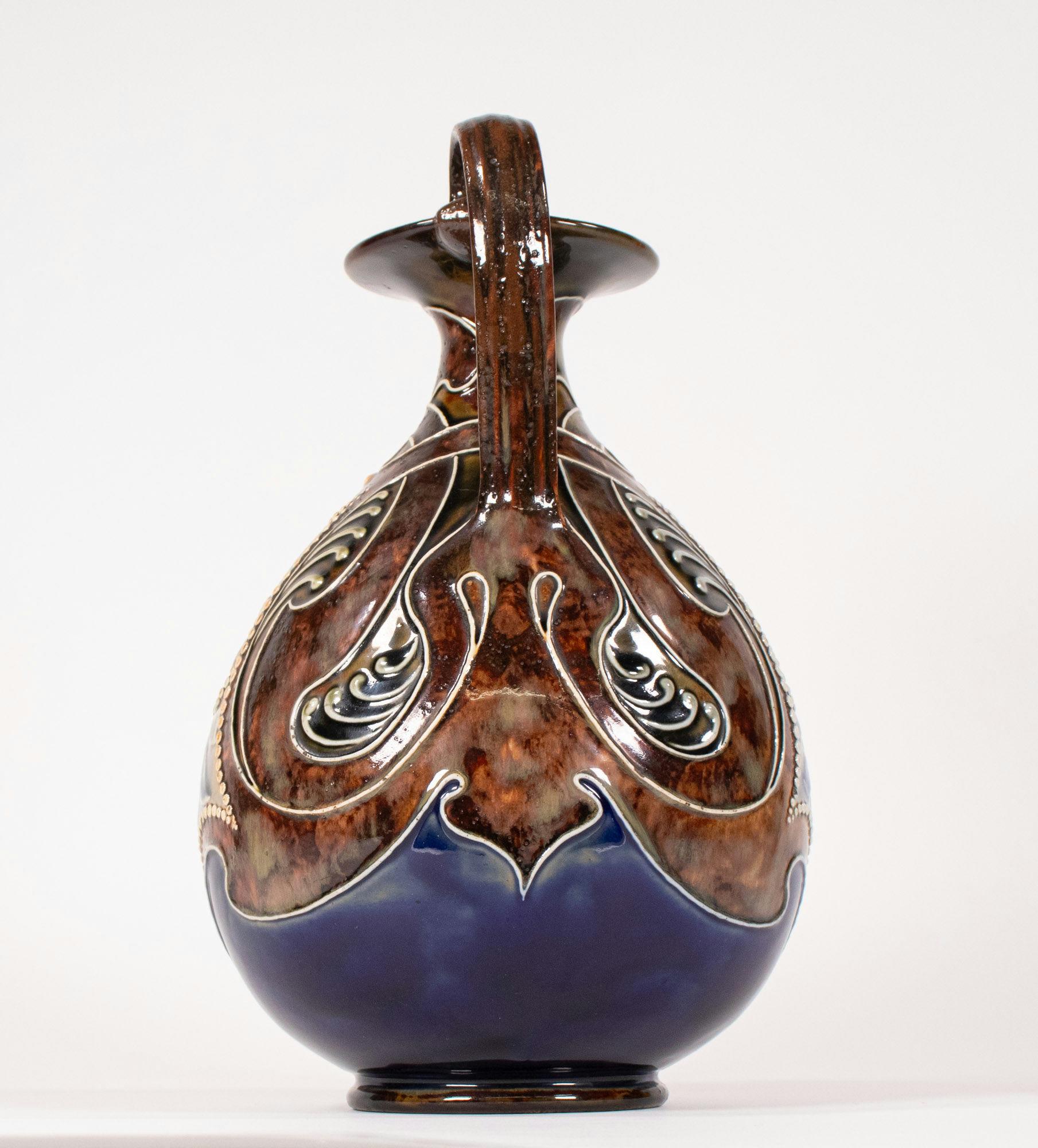 Inizio del XX secolo. Vaso in gres inglese Royal Doulton Arts and Crafts Lambeth in vendita 7