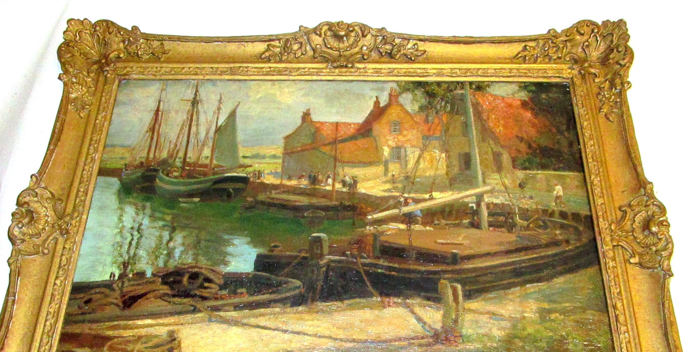 Toile Peinture à l'huile de l'école anglaise du début du 20e siècle représentant le dock et des bateaux de pêche par Frederick Stead en vente