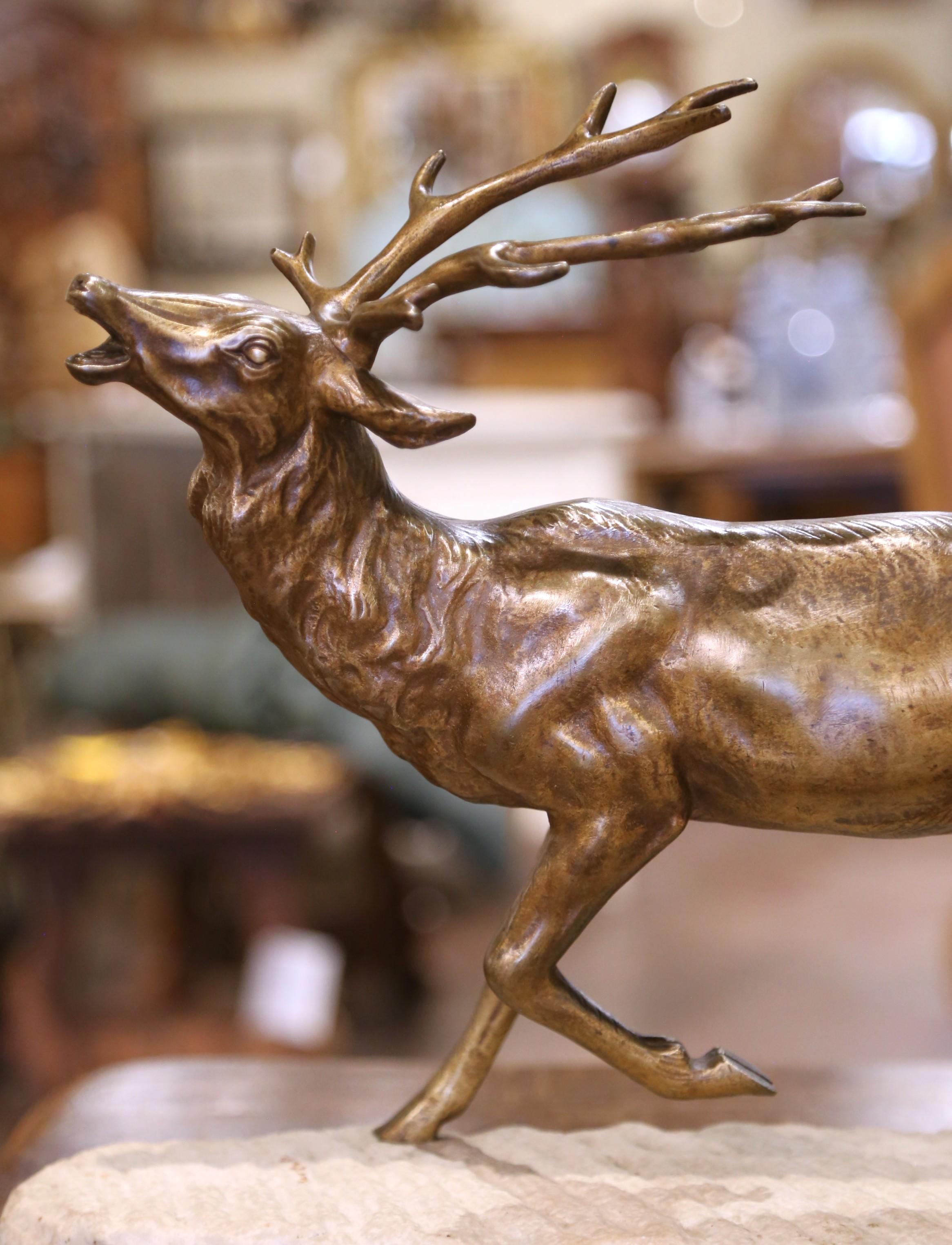Bronze Début C.C. Sculpture d'élan en bronze français sur base en marbre signée De. Fiesole en vente