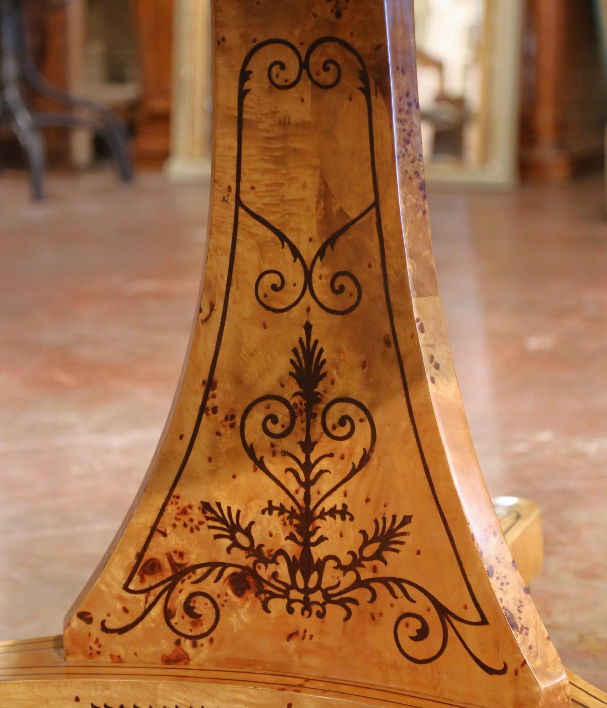 Frühes 20. Jh. Französisch Charles X Stil Wurzelholz Intarsien Gueridon Pedestal Tisch (Handgeschnitzt) im Angebot