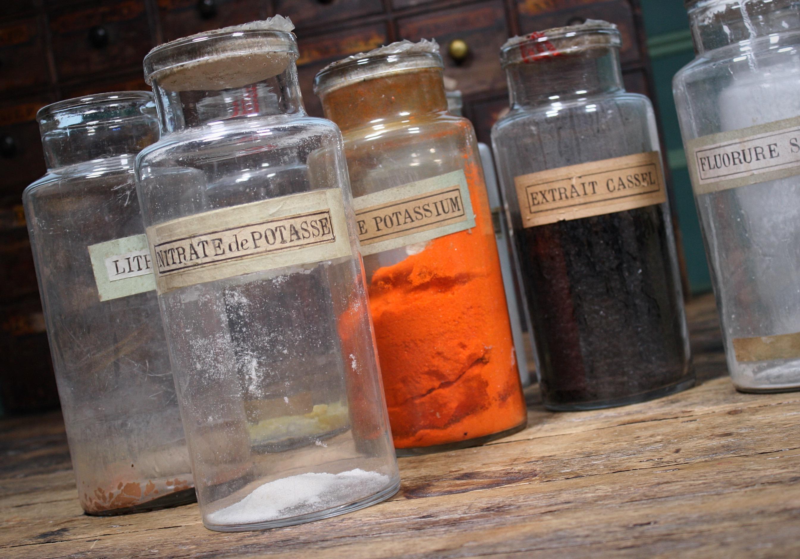 Early 20th Century French Glass Chemist Apothecary Pharmacy Dry Dispensing Jars 6