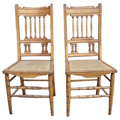 Sedie laterali in Oak Oak e con sedile in legno, coppia di sedie francesi Enrico II dei primi anni del XX secolo