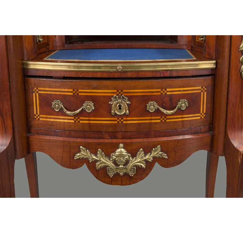 Early 20th C. French Louis XV Carved Mahogany and Marble-Top Lady Table Desk For Sale 1
