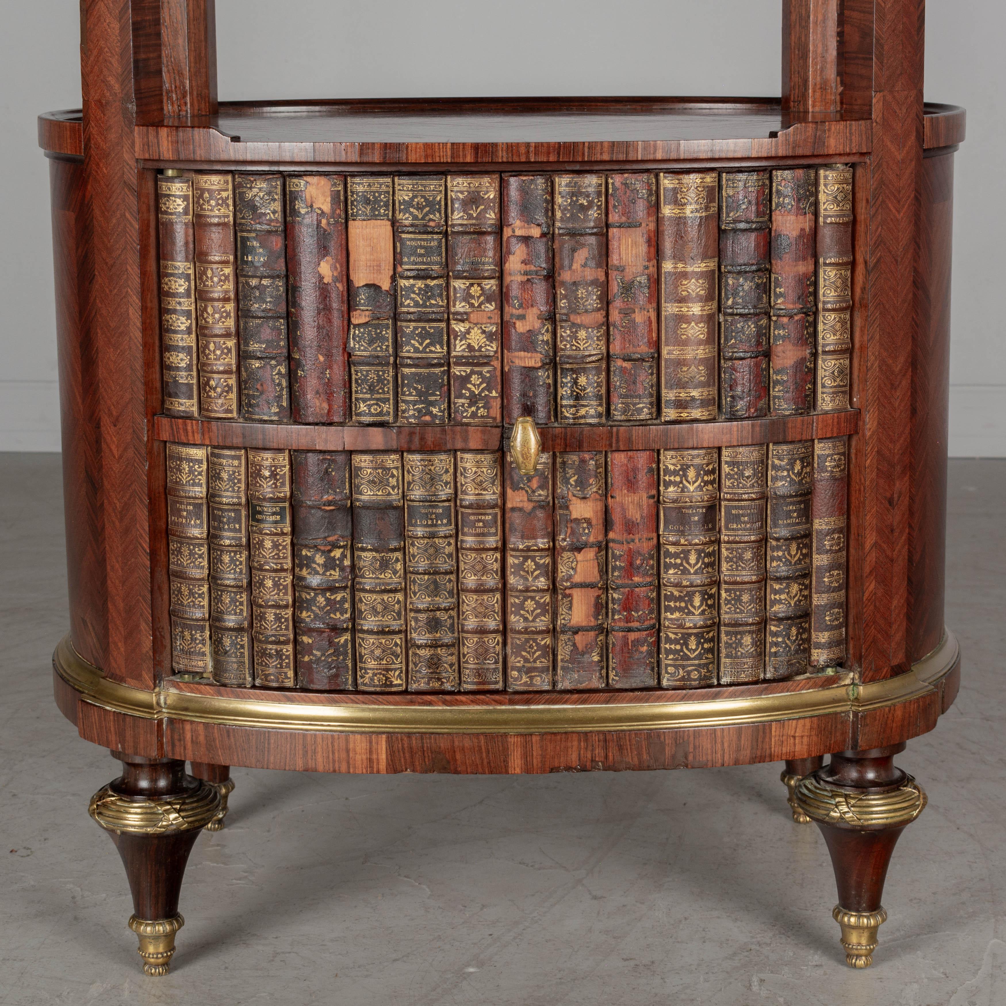 Early 20th c French Louis XVI Style Faux Book Side Table en vente 3