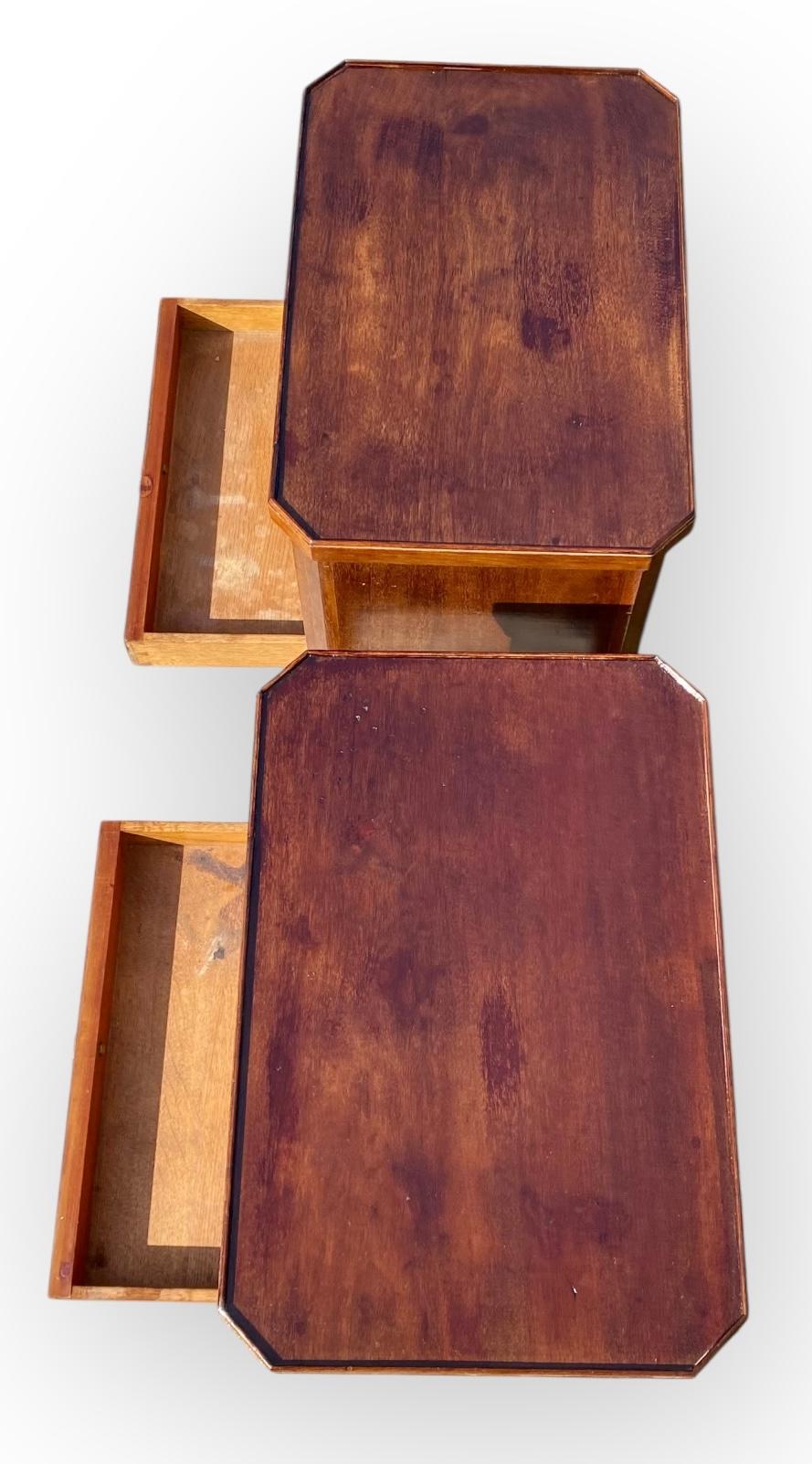 Anfang 20. Jh. French Beaded WoodTop Stand With Drawer & Faux Book Lined Cabinet (20. Jahrhundert) im Angebot