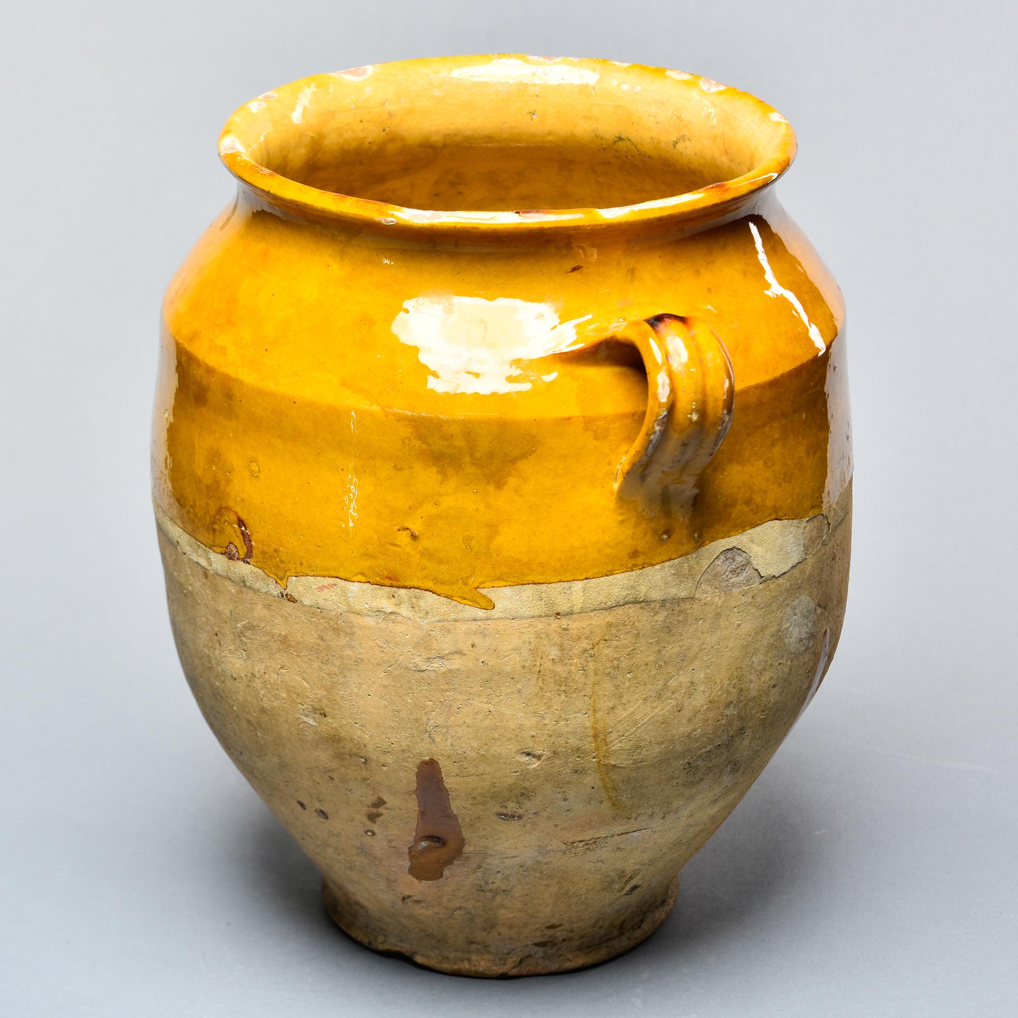 Early 20th Century French Mustard Colored Glazed Confit Jar In Good Condition In Troy, MI