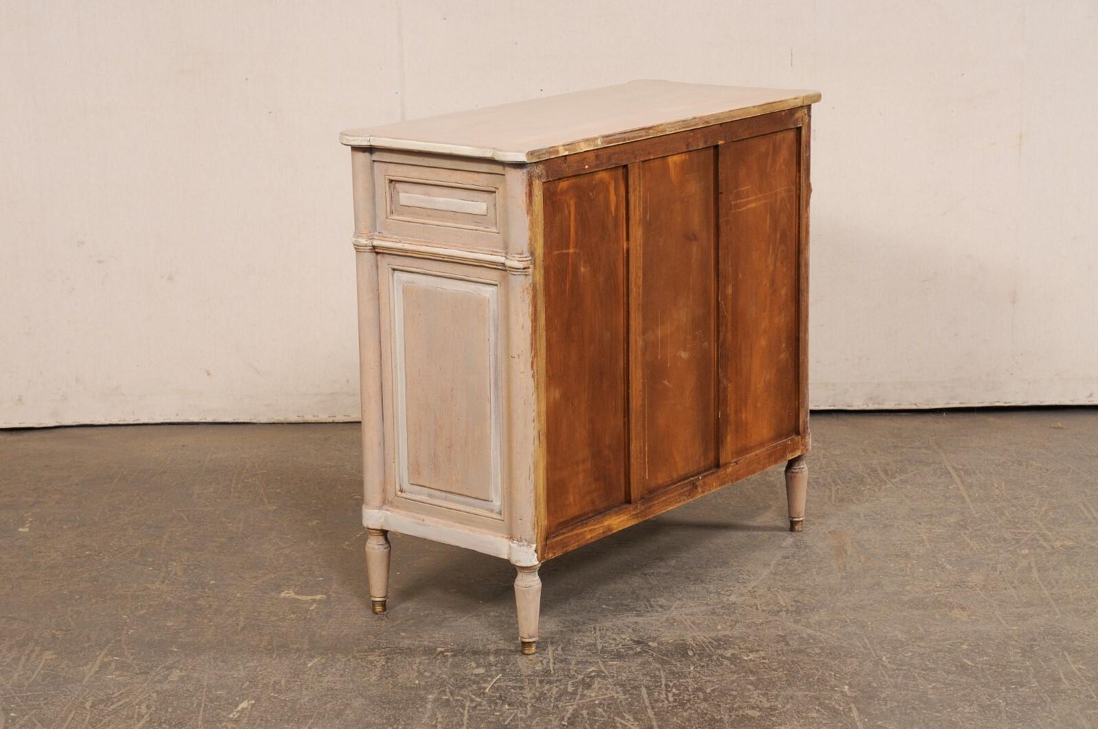 Mobile buffet in stile neoclassico francese dell'inizio del XX secolo di dimensioni ridotte in vendita 4