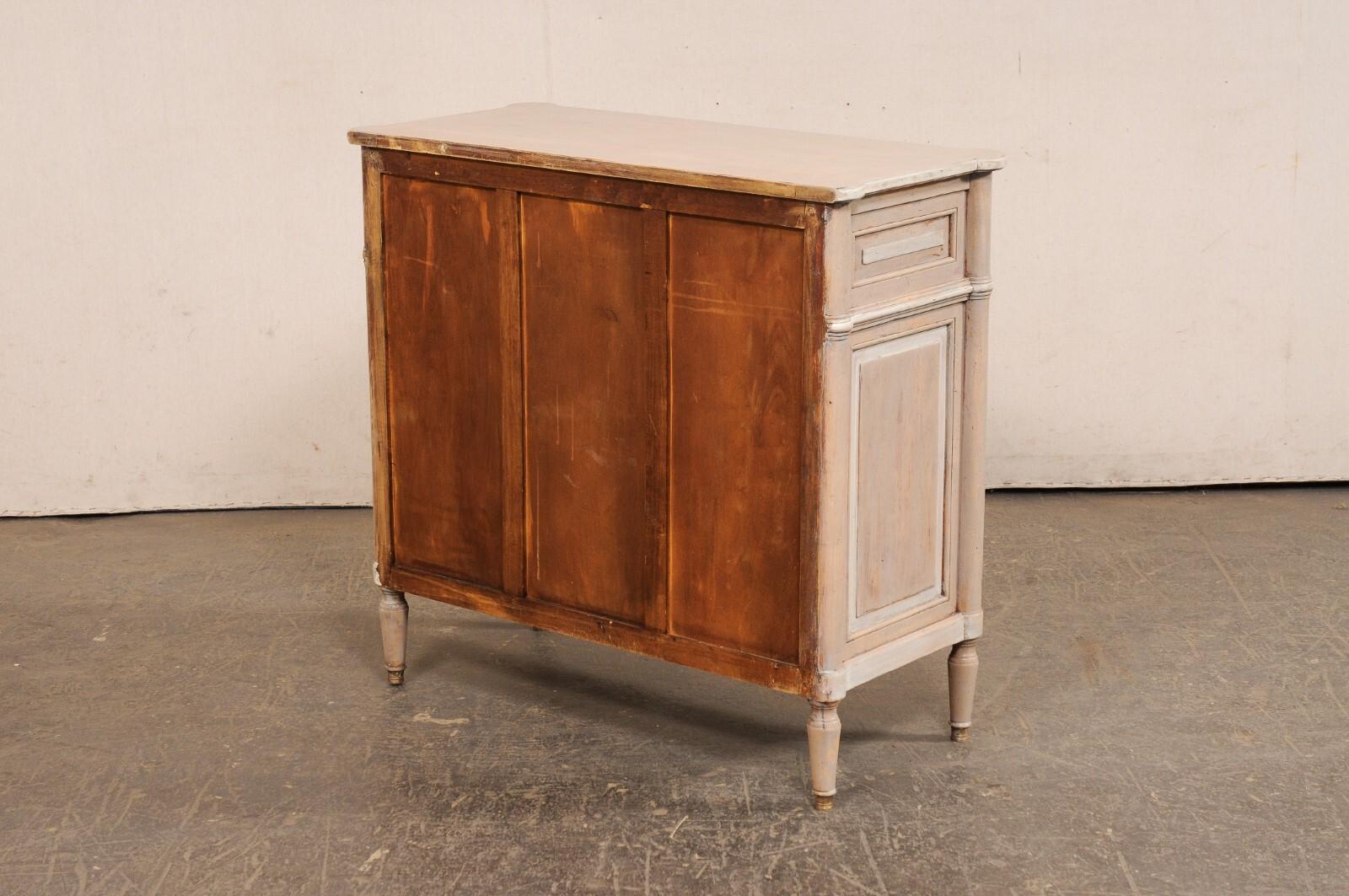 Mobile buffet in stile neoclassico francese dell'inizio del XX secolo di dimensioni ridotte in vendita 2
